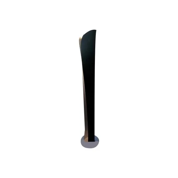 Cadmo floor lamp in steel by Karim Rashid, Artemide image