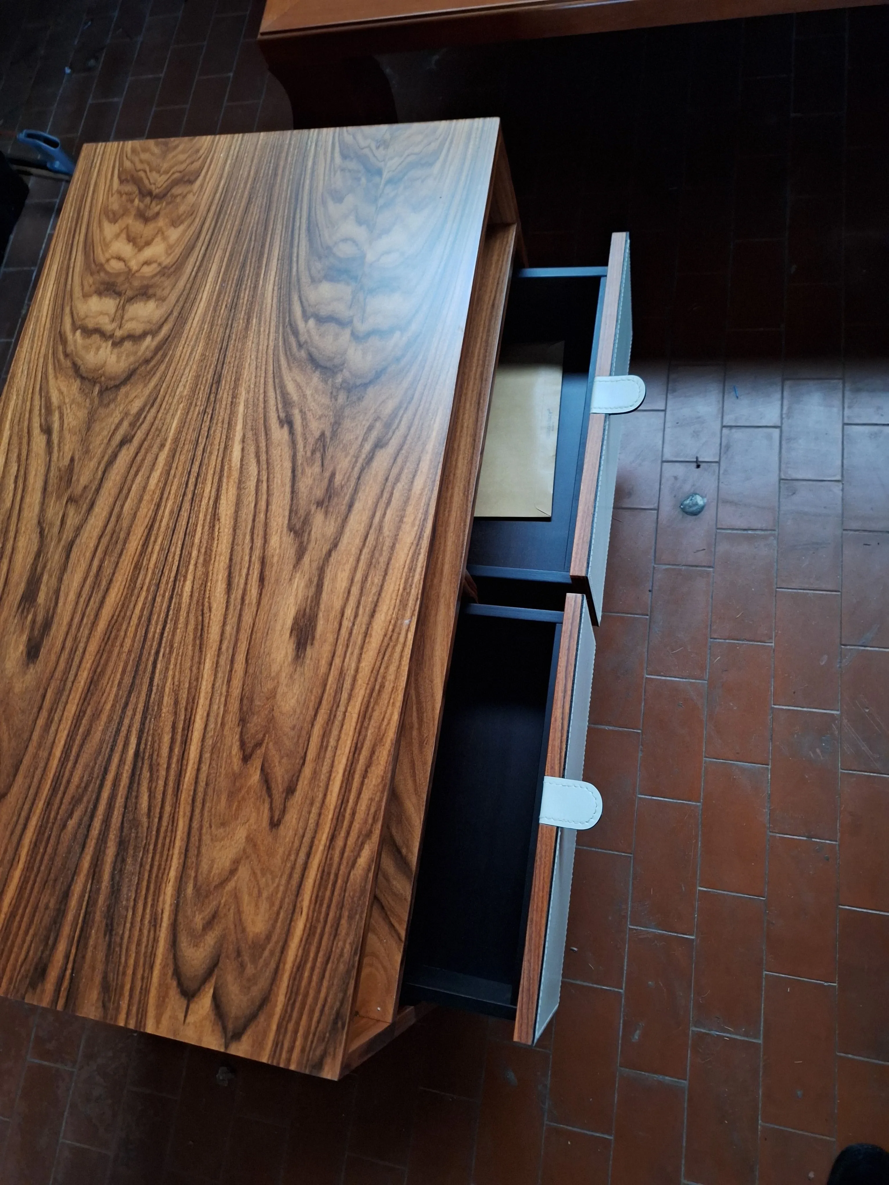 Mea storage cabinet in wood, Giorgetti 4
