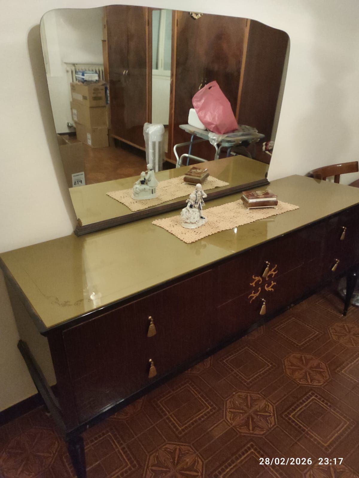 Comò con specchiera in legno Front