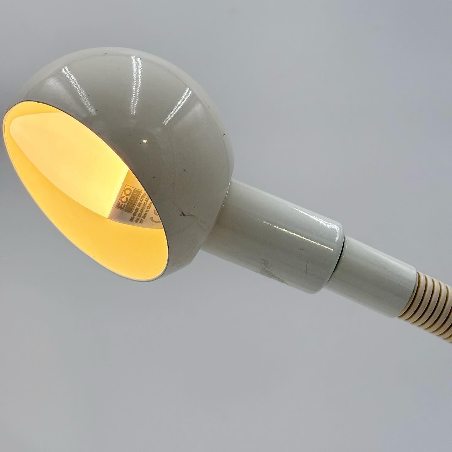 Hebi Snake table lamp Isao Hosoe (1970s), Valenti Luce 5