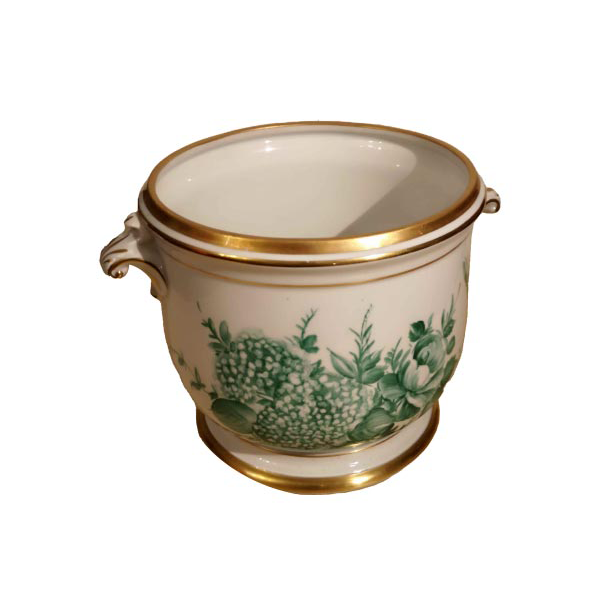 Porcelain vase with gold finishes, Richard Ginori image