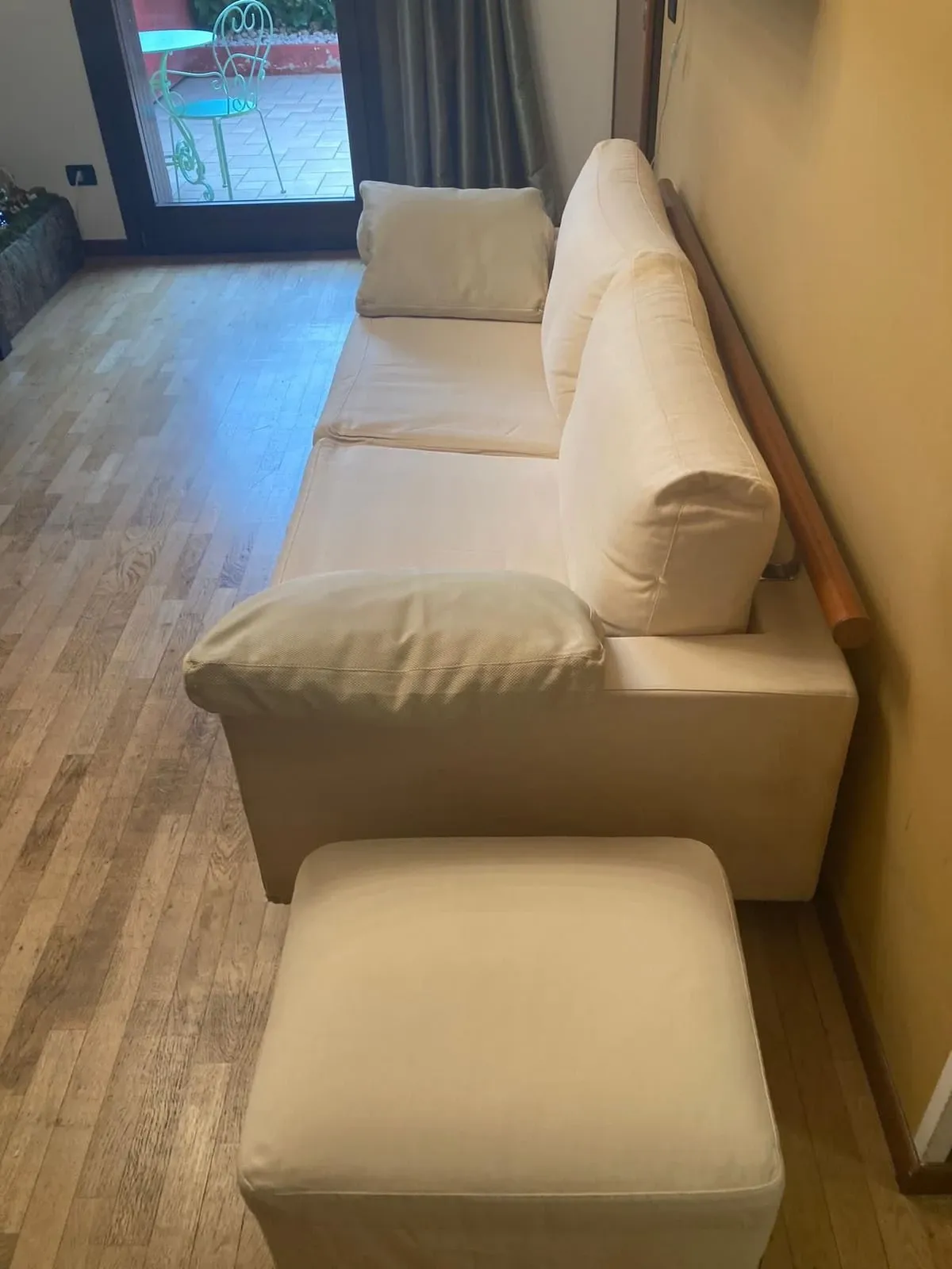 Sofa in white fabric, Flexform 3