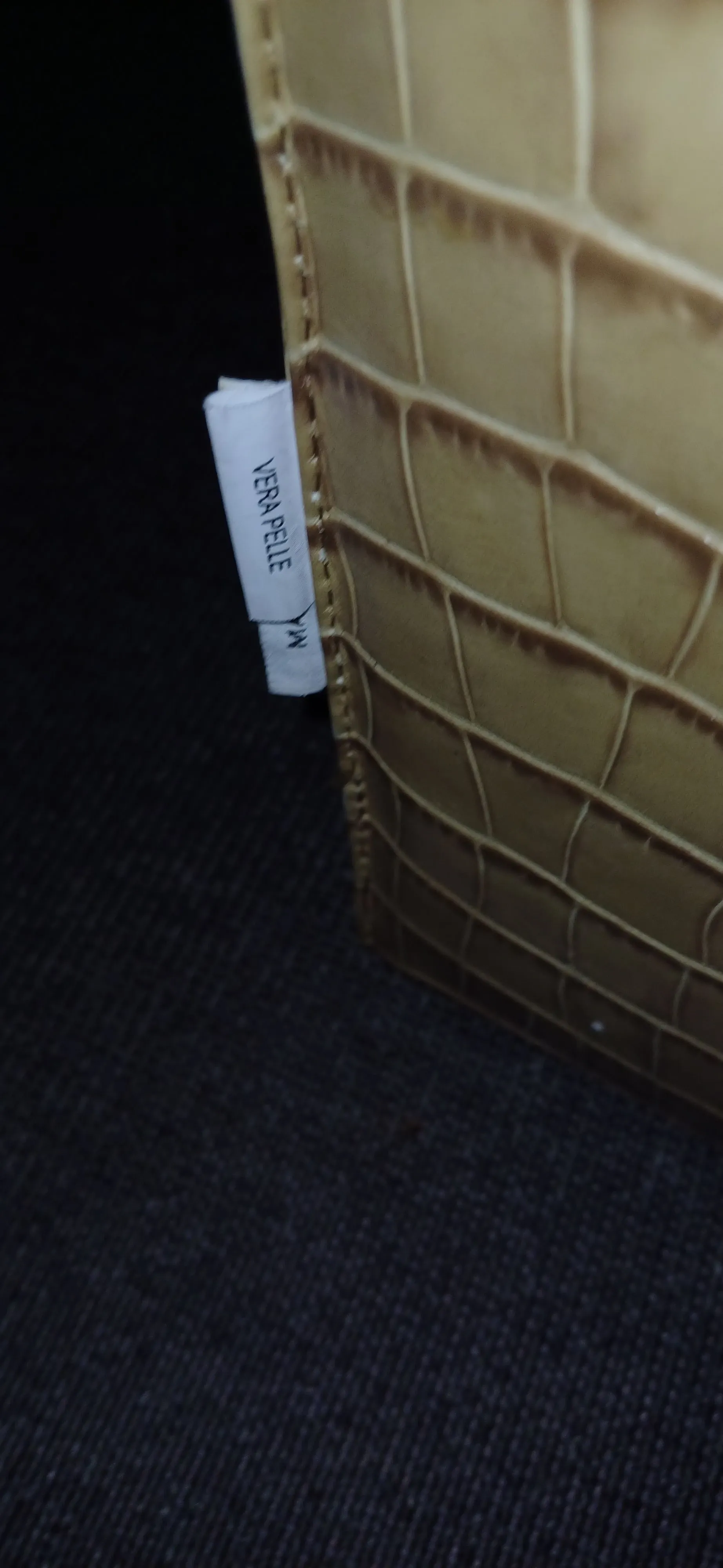 Beige leather pouf, Ivano Redaelli 5