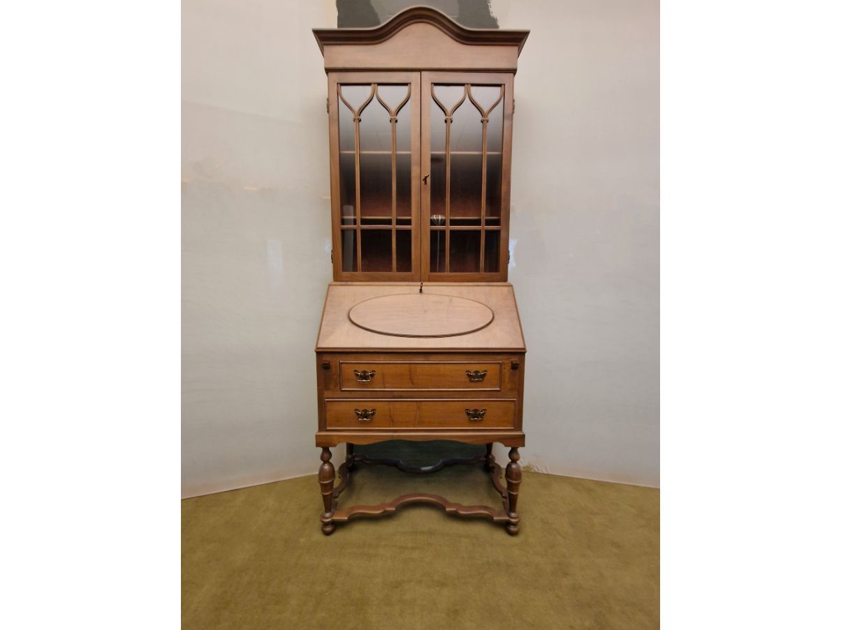 Vintage Charleston cabinet, image