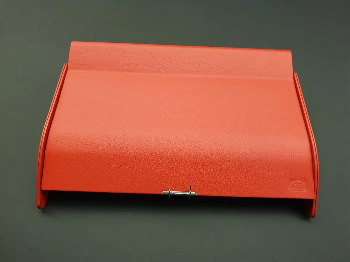 Box with lid covered in leather (red), Poltrona Frau 3