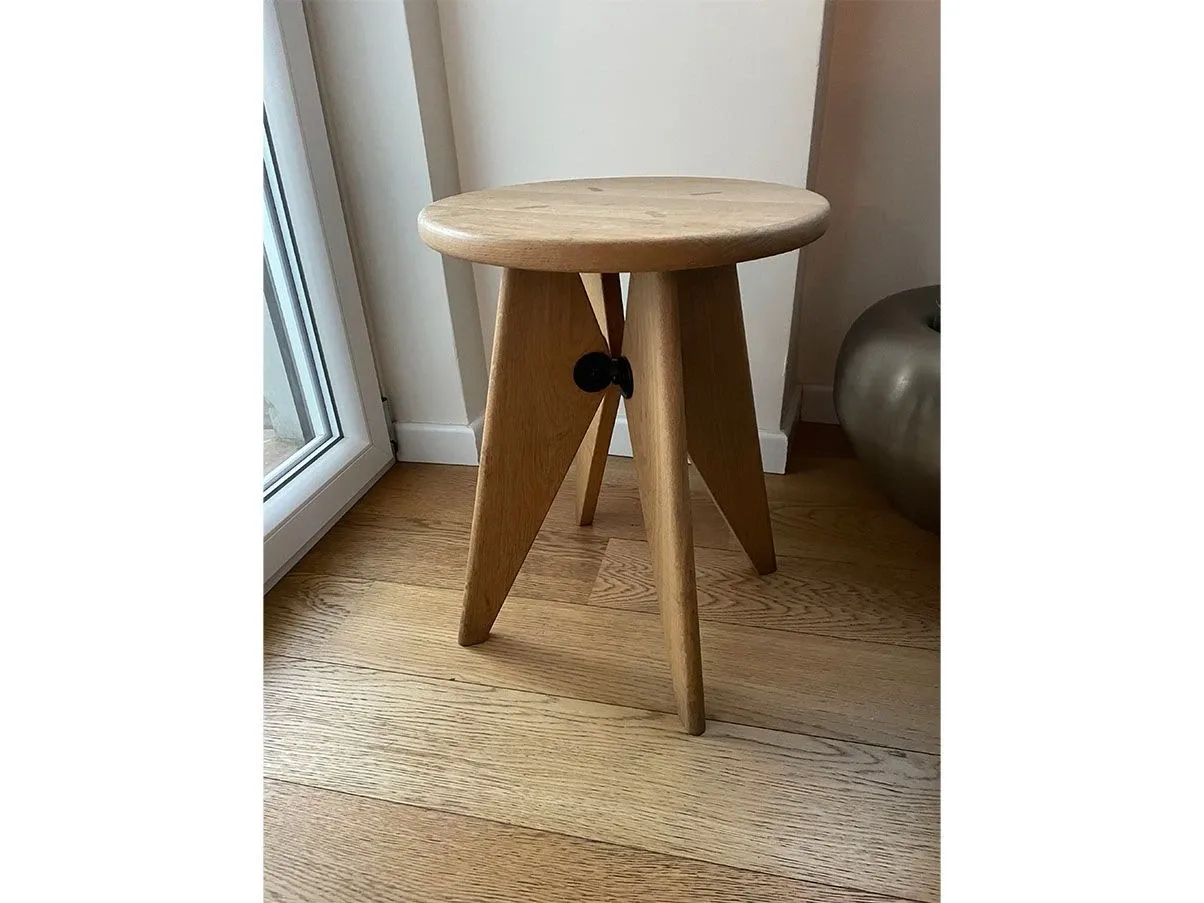 Stool in oak wood, Vitra 3