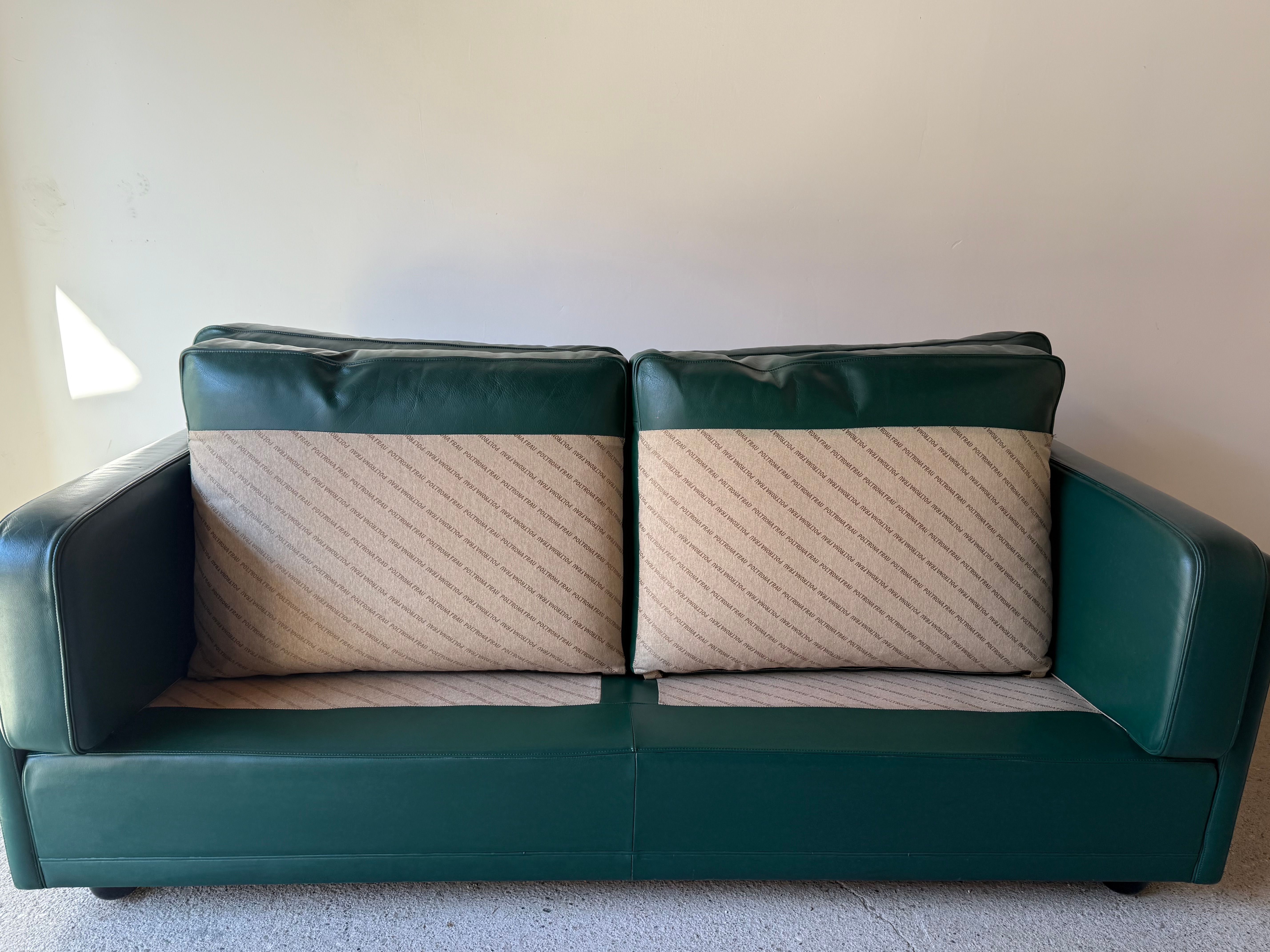 Divano 2 posti in pelle verde di Tito Agnoli  Defects