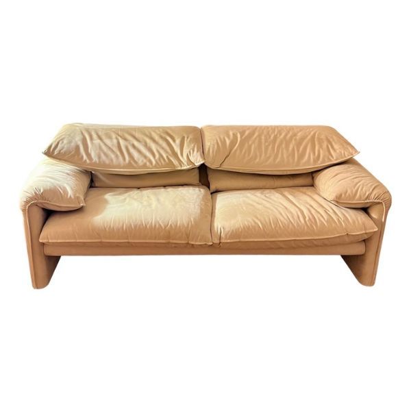 Maralunga sofa by Vico Magistretti, Cassina image