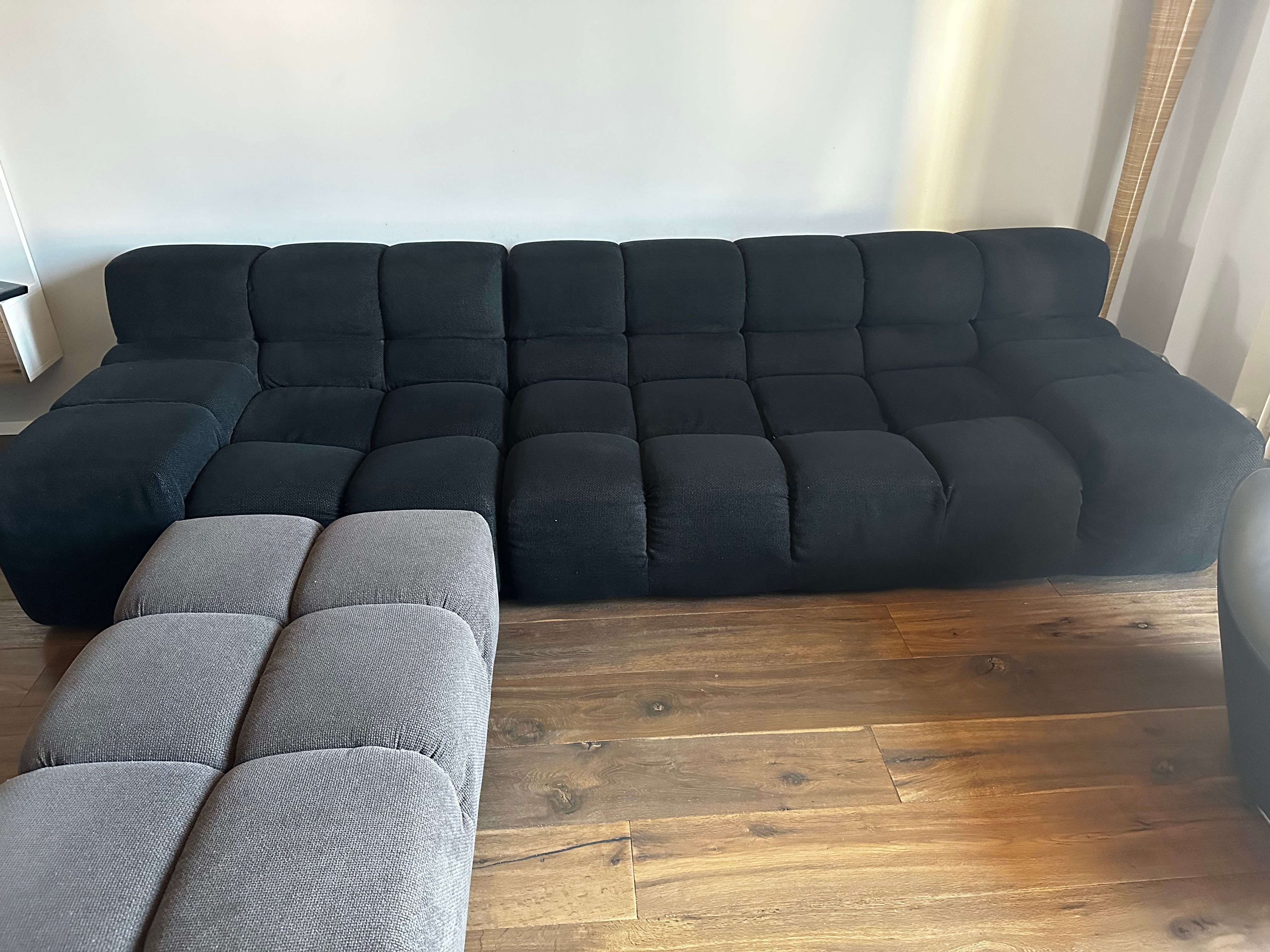 Divano 4 posti Tufty Time in tessuto nero/grigio di Patricia Urquiola Front