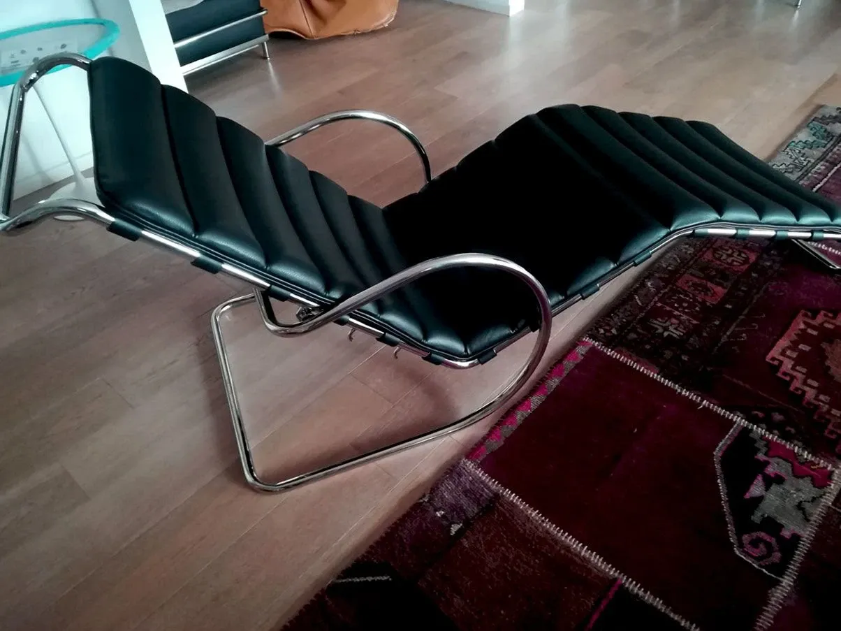 Chaise Longue MR di Mies van der Rohe in pelle (nero), Knoll 10