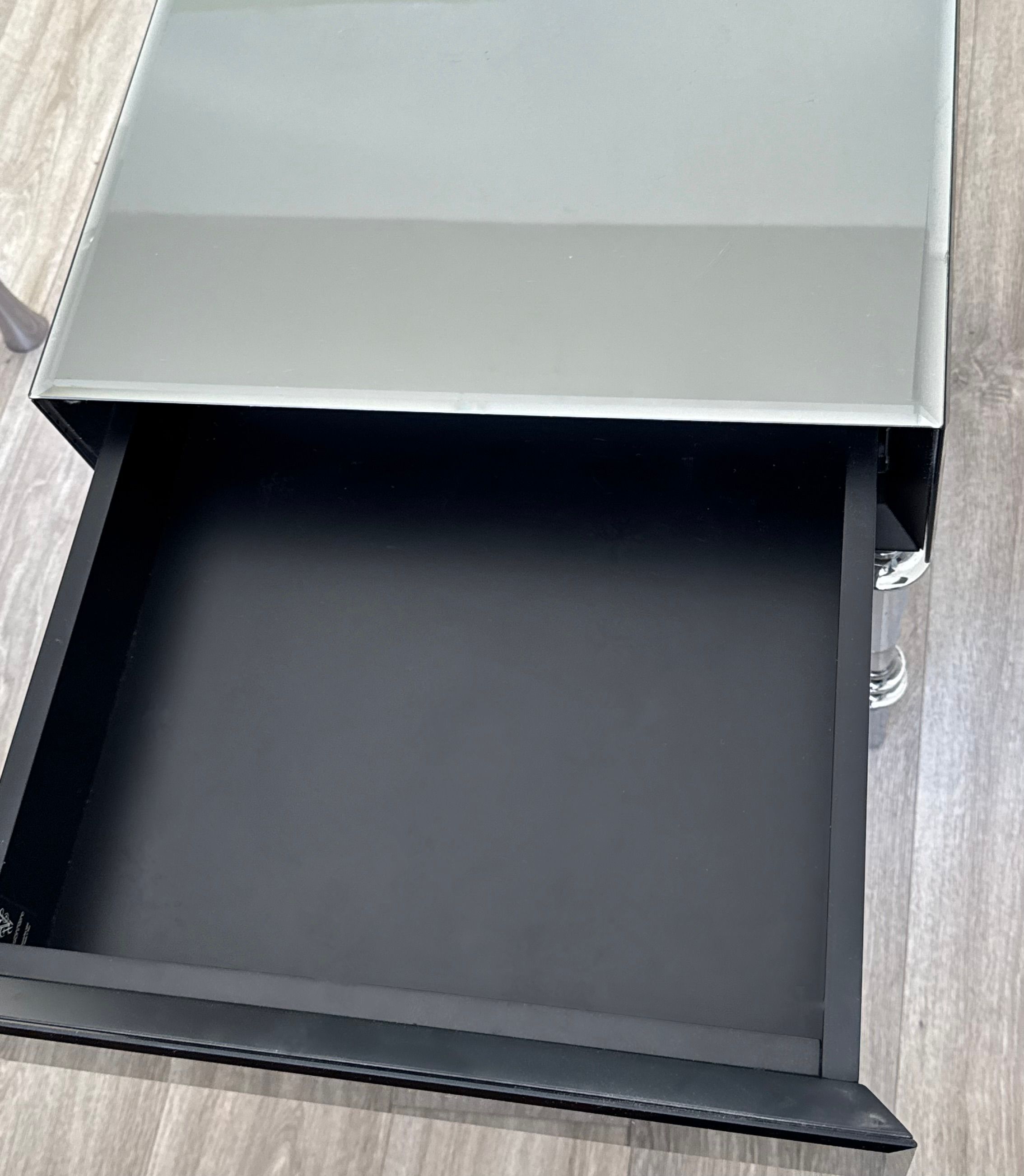 Coppia di comodini in vetro specchiato Side