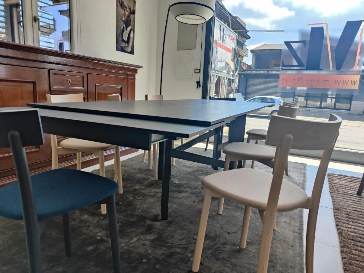 Tavolo Accademia in legno di frassino, Natuzzi 3