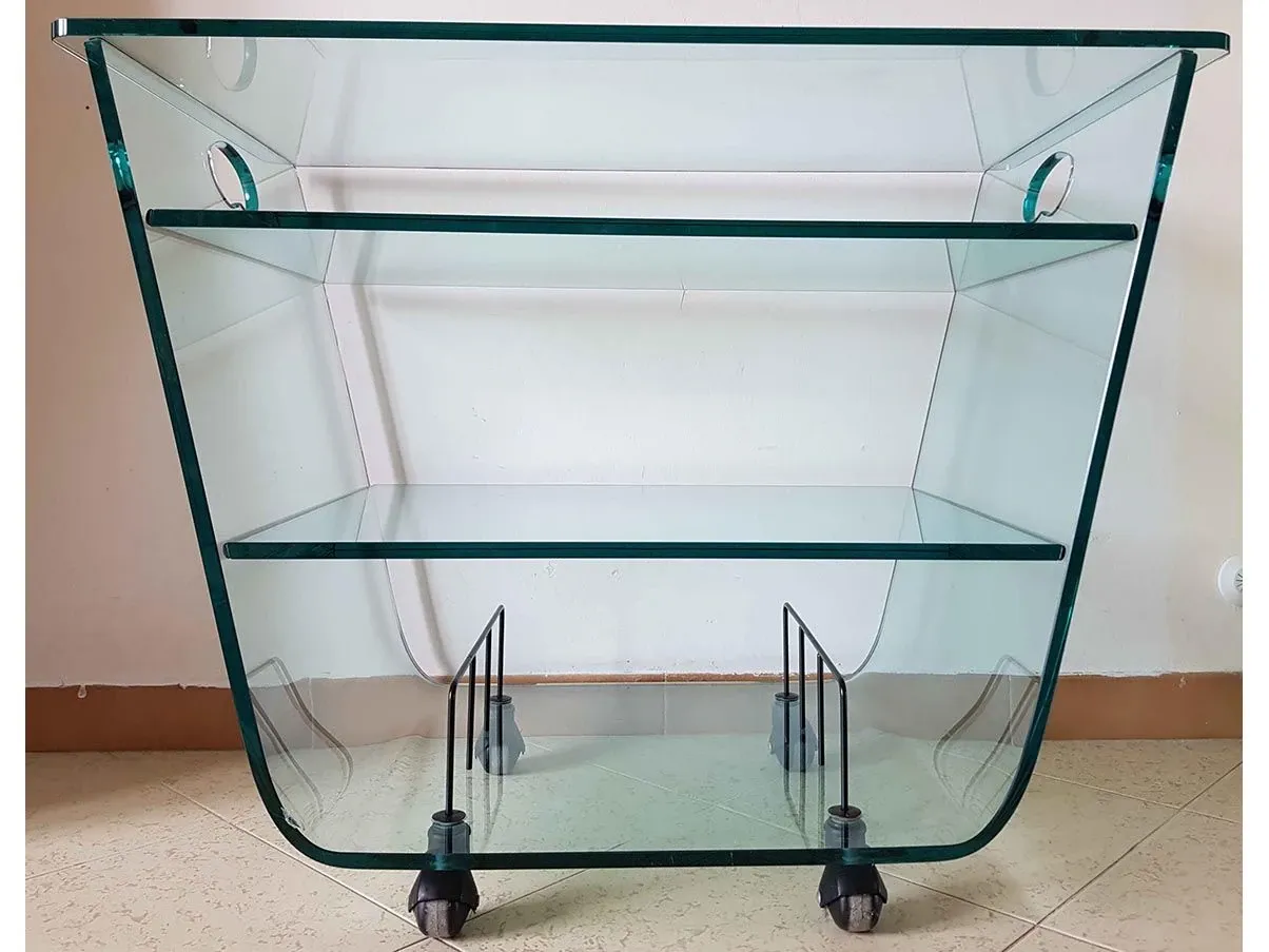 Low table with wheels made of glass, Fiam 3