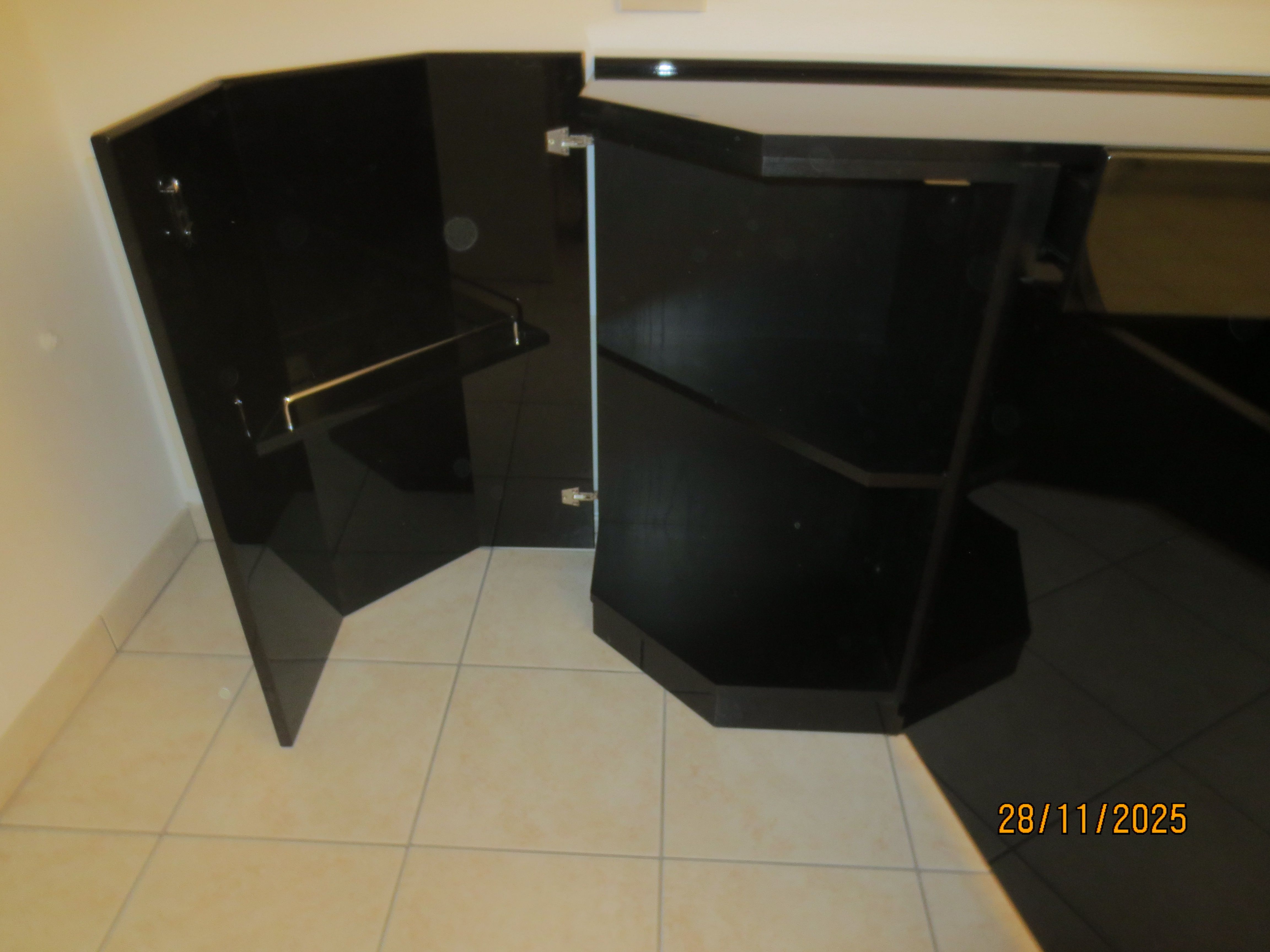 Bramantino 88 Sideboard von Kazuhide Takahama Details