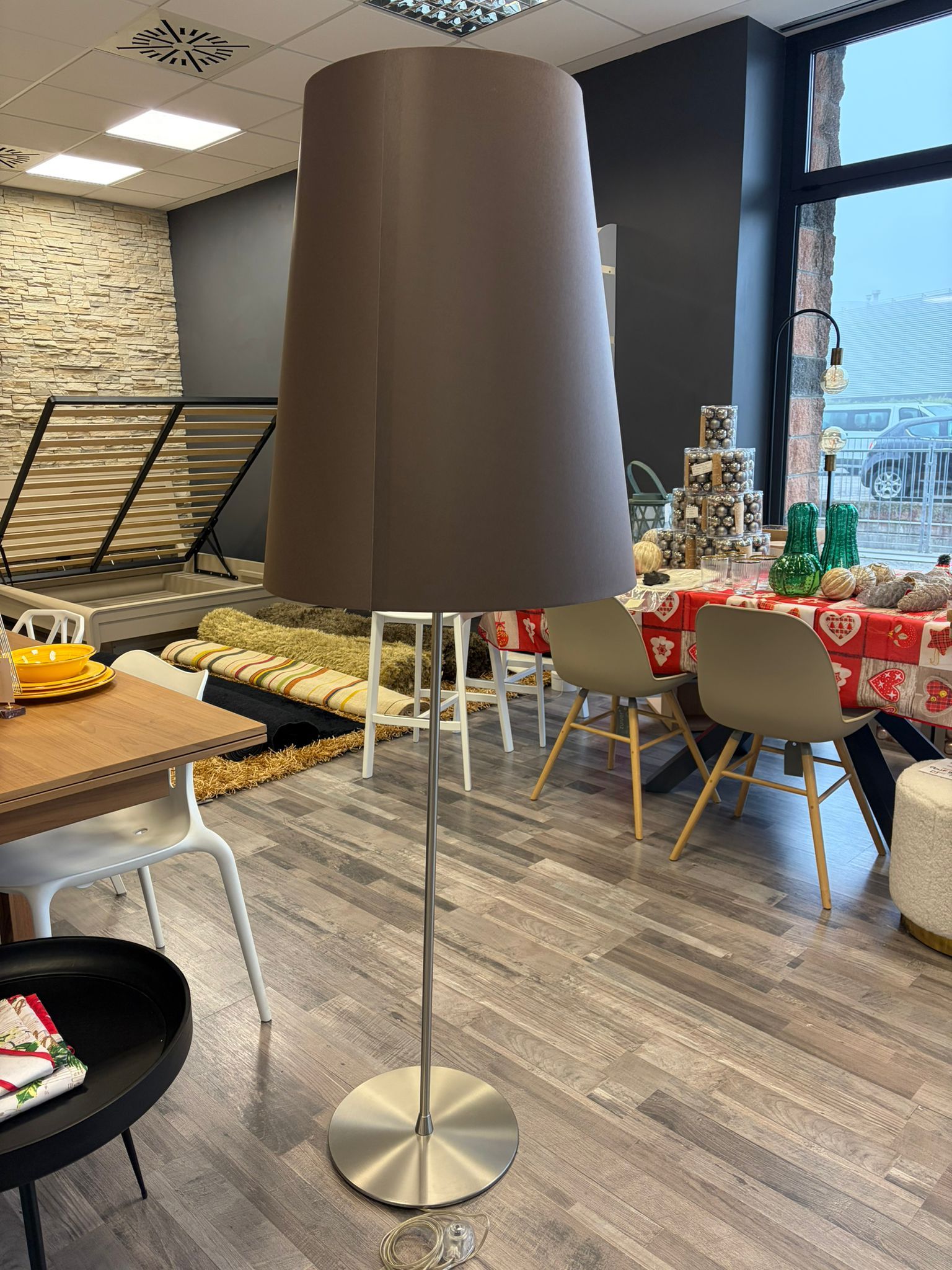 Tavolino Nautilus colore beige Main