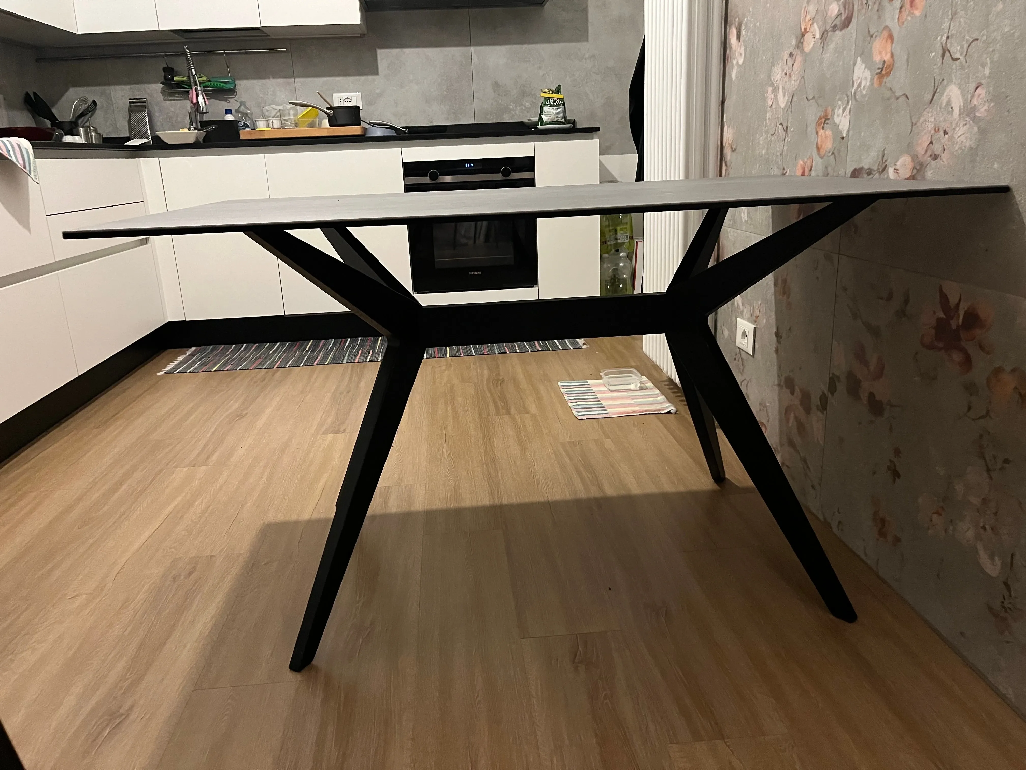Tavolo Kent con piano in vetro 1