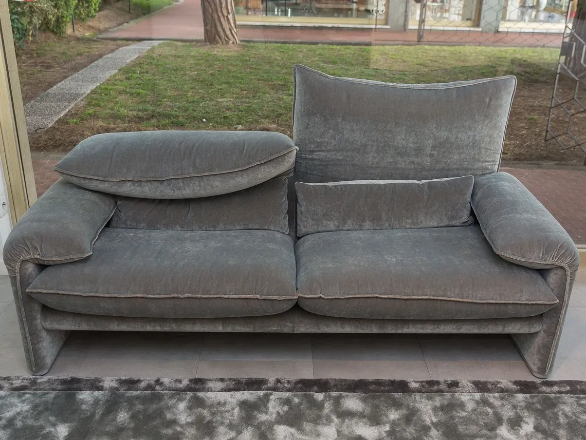 Maralunga 40 Maxi sofa by Vico Magistretti (fabric), Cassina 9