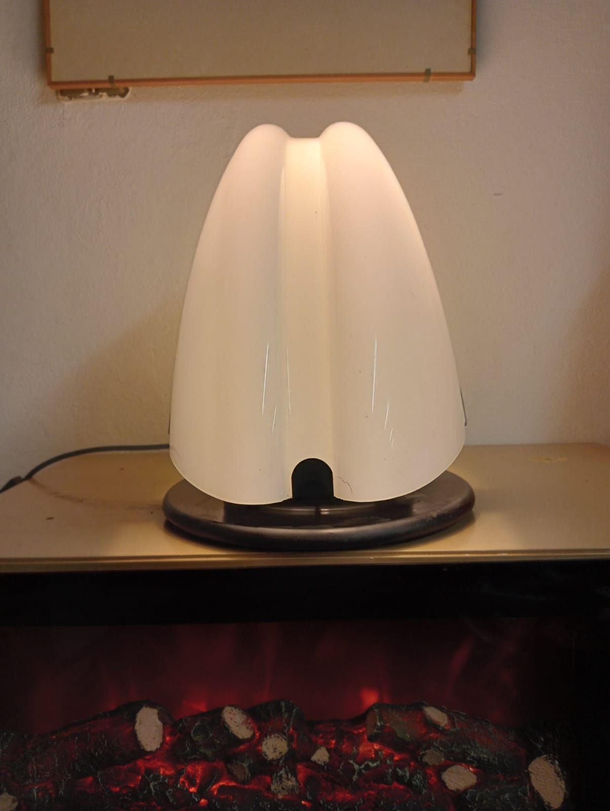 Glass Shell Table Lamp (White), VeArt Venezia Side