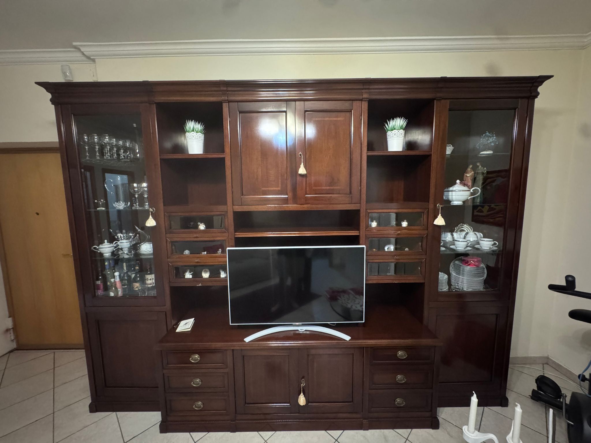 Wandmeubel van massief hout Side