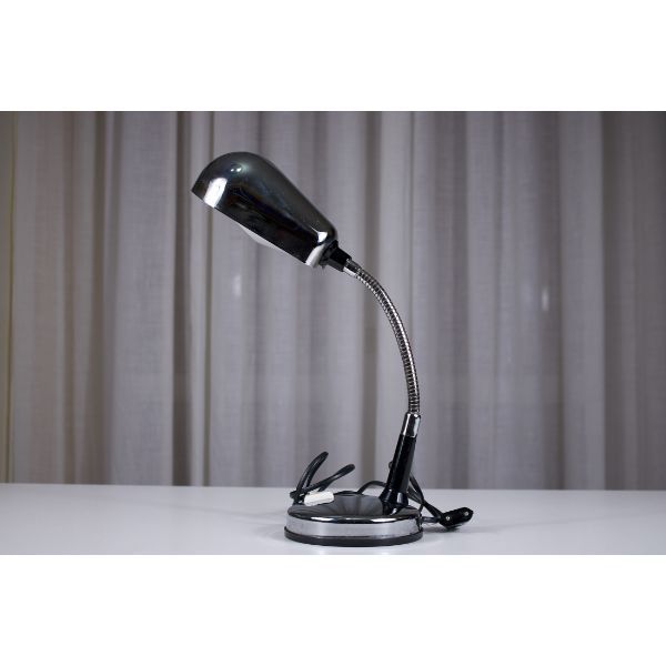 Lampada da tavolo in metallo cromato e plastica nera (anni '70), image