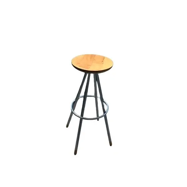 Classe 1B stool with wooden seat, Zeus image