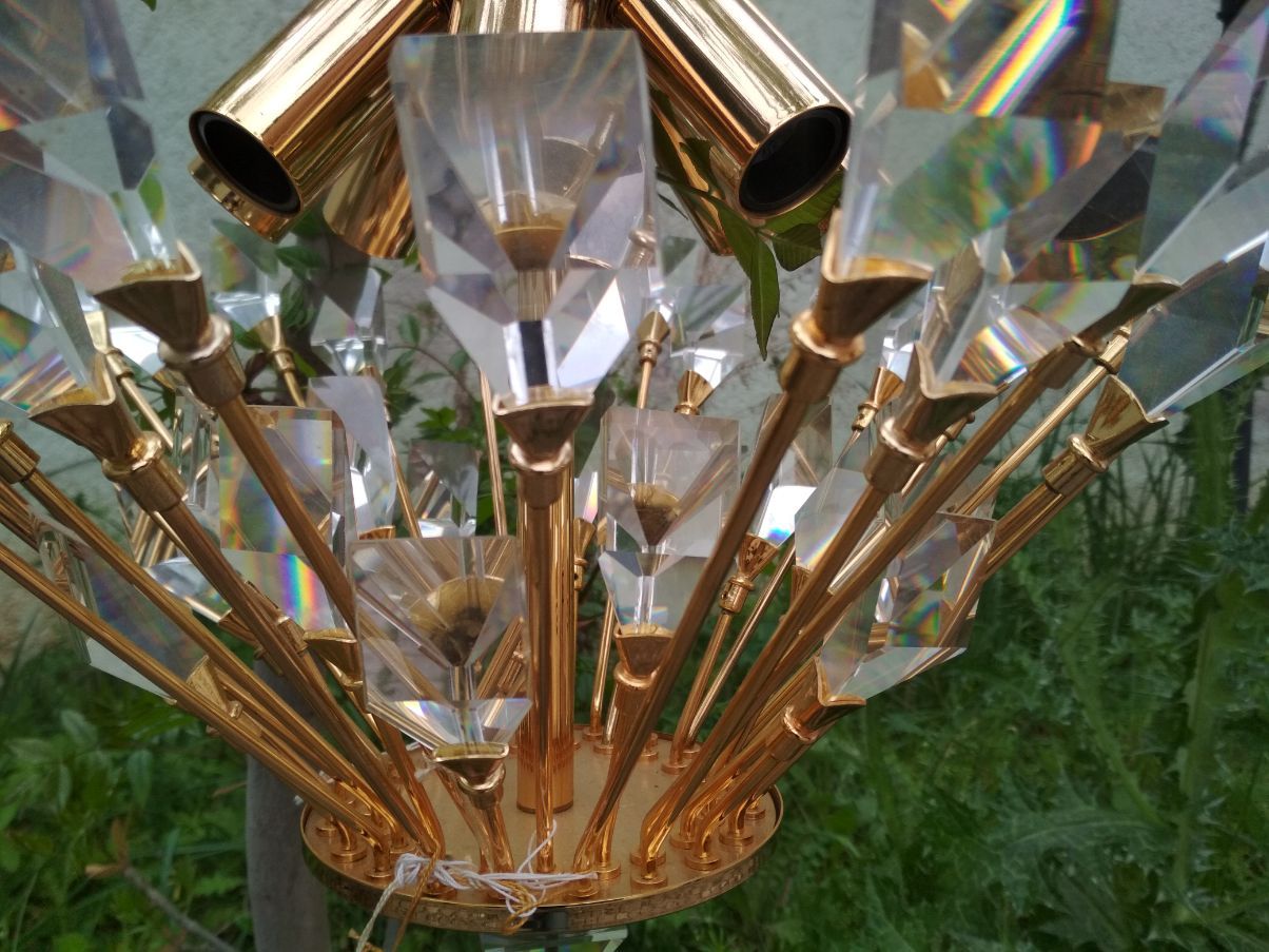 Gold plated chandelier with 8 lights Side