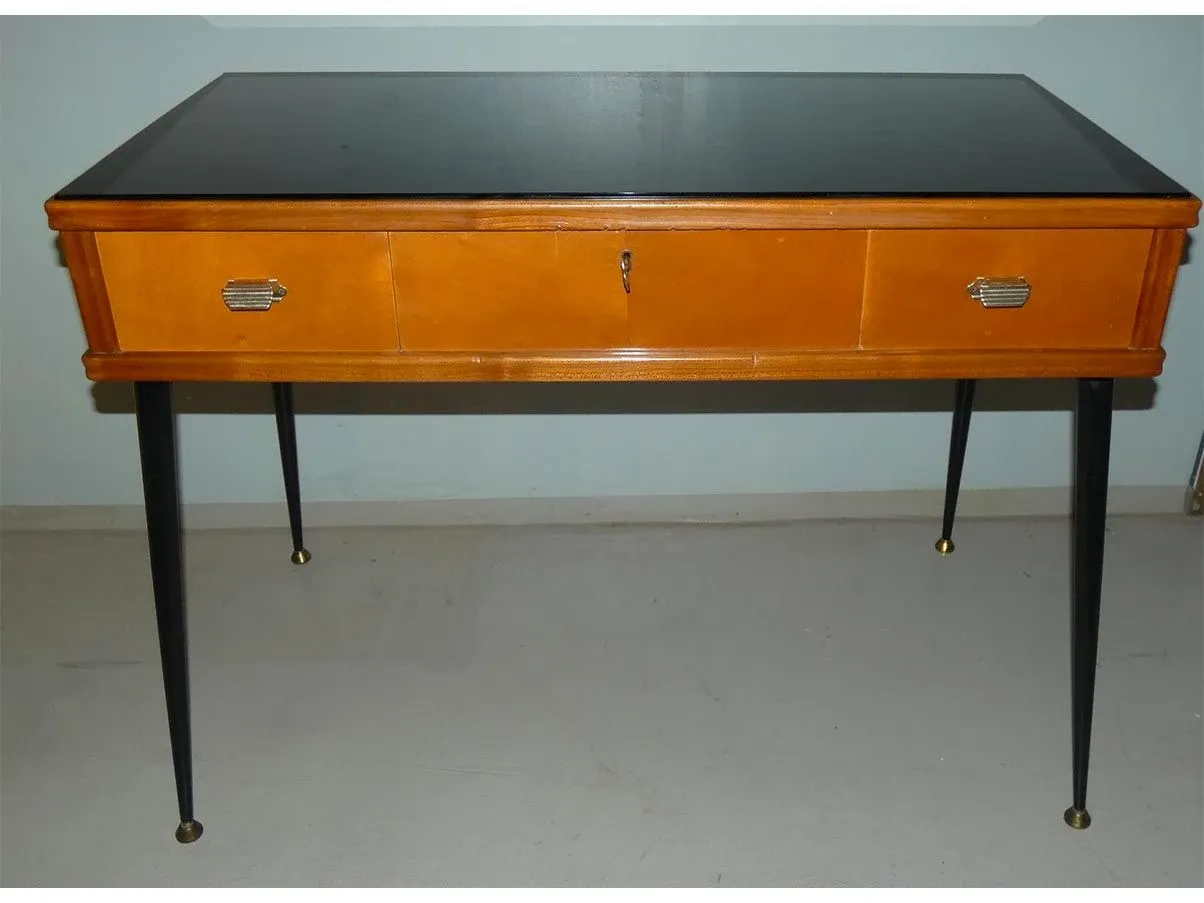 Schreibtisch aus Buche und schwarzem Opalglas (1950er Jahre) 4