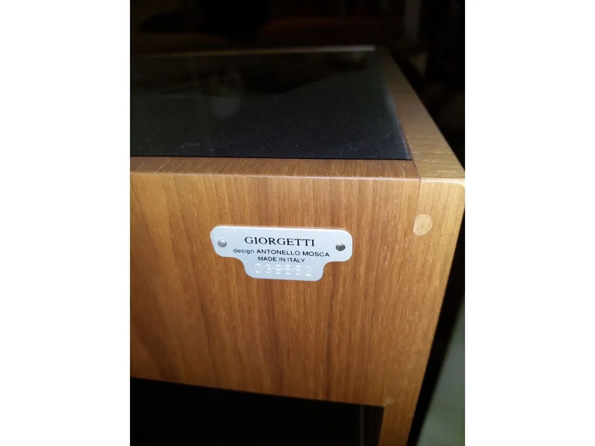 Norma bedside table in walnut, Giorgetti 1