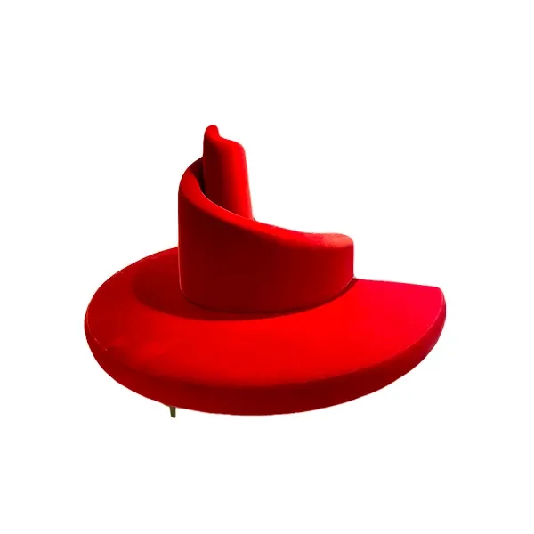 Divano a spirale Tatlin rivestito in velluto (rosso), Edra 