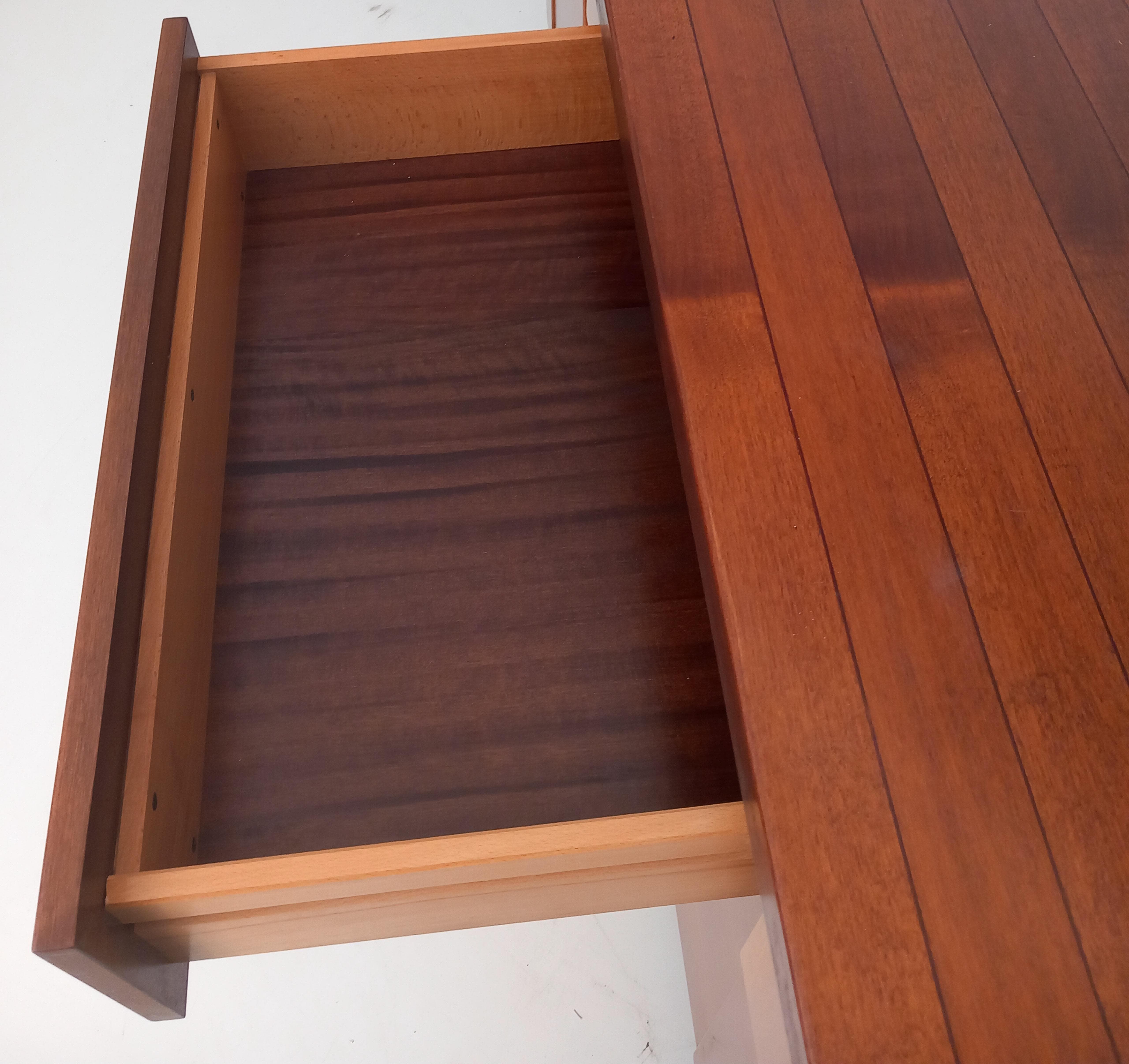 Madia in legno di noce (anni '70) Front
