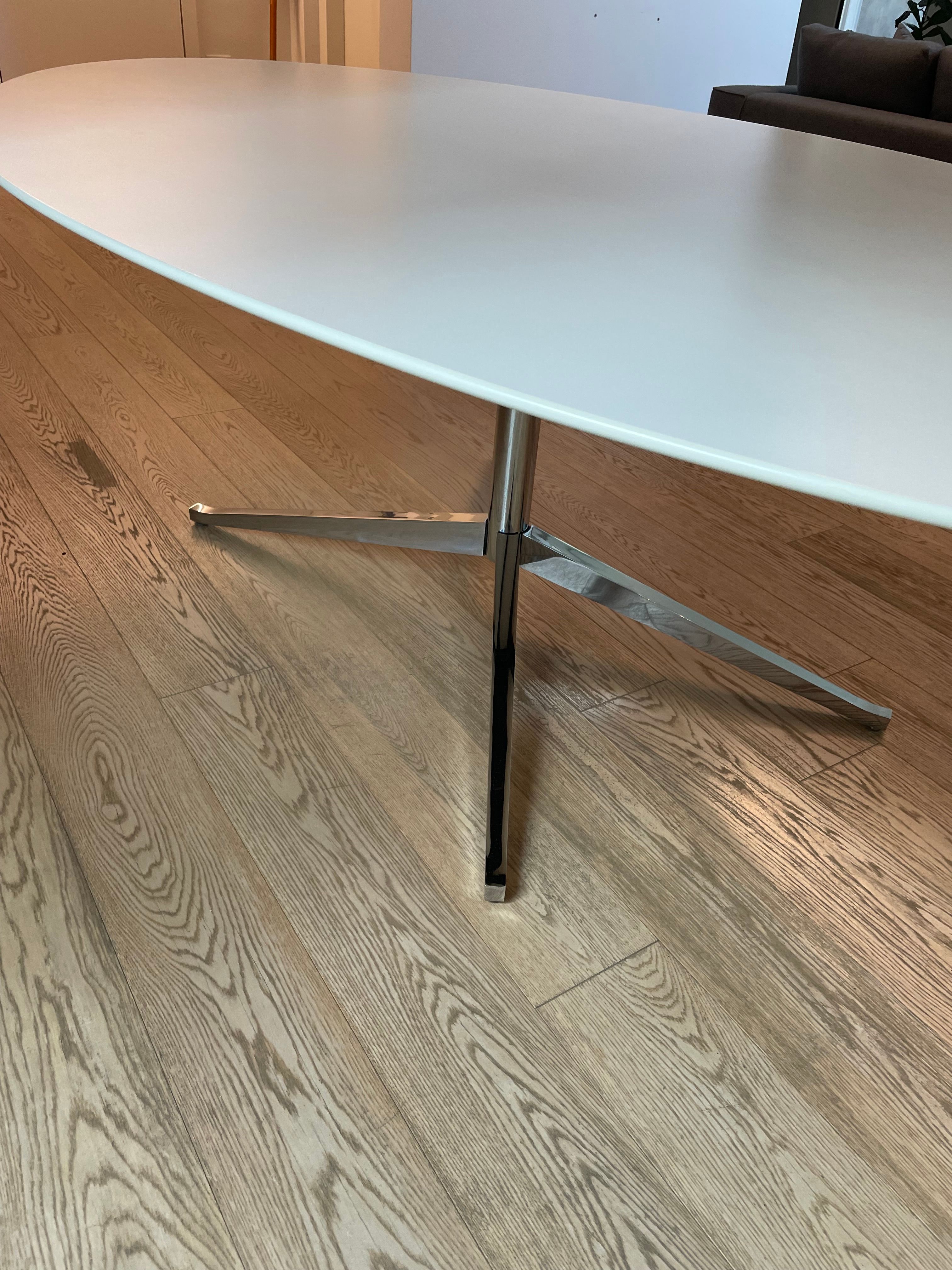 Florence Knoll White Laminate Oval Table (1960s) Side