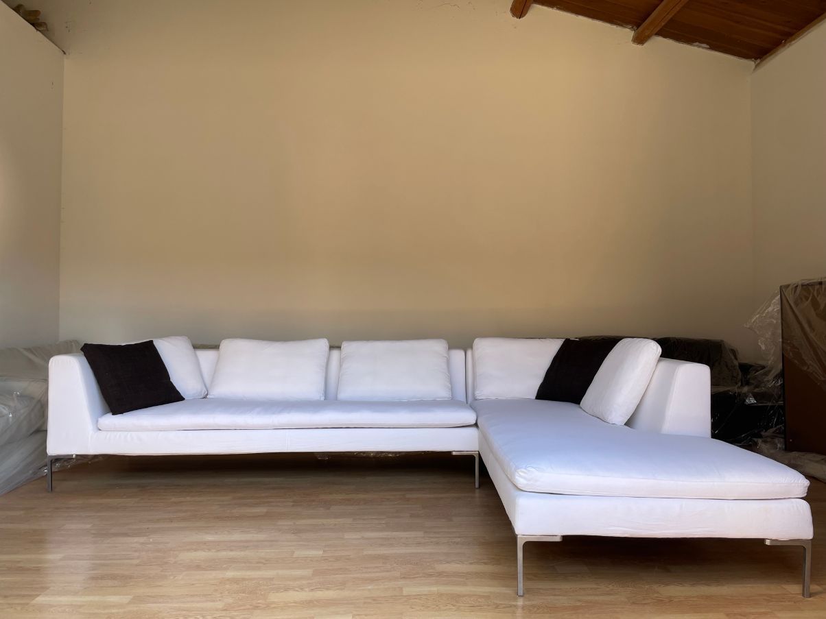 Divano angolare Charles in tessuto bianco di Antonio Citterio, B&B Italia  Main