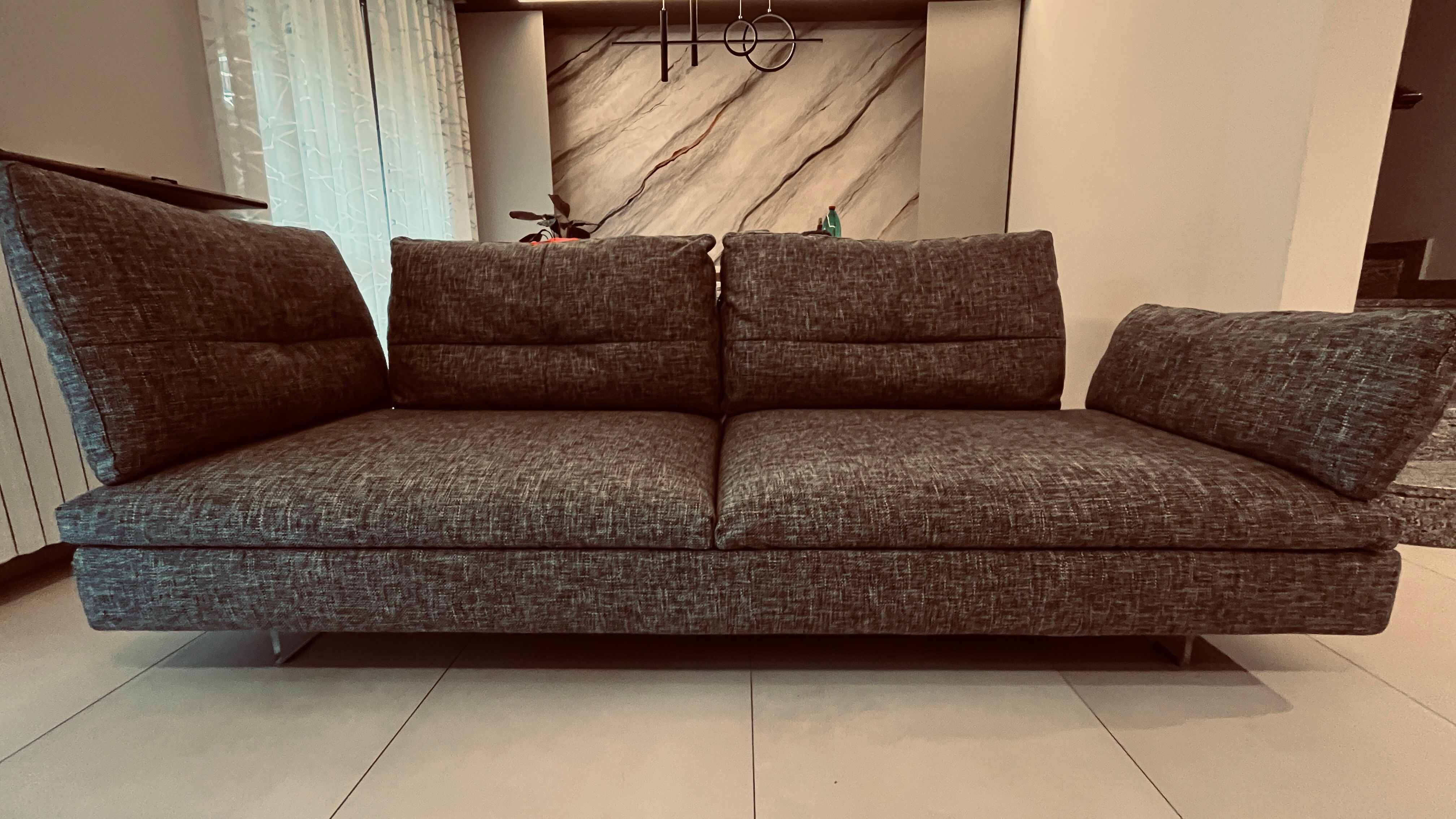 Divano 3 posti Limes rivestito in tessuto Main