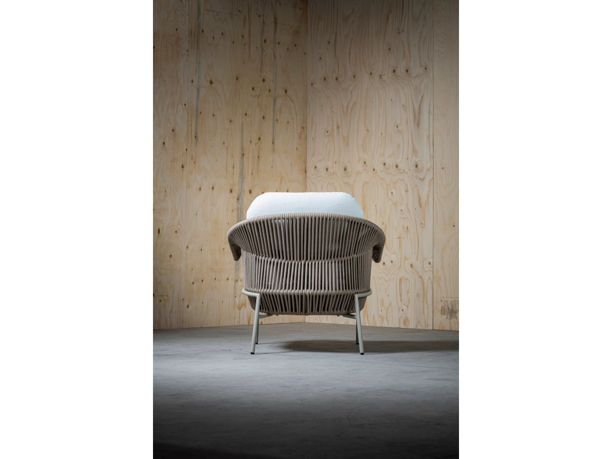 Poltrona Scala in tessuto e alluminio (beige), Livintwist 4