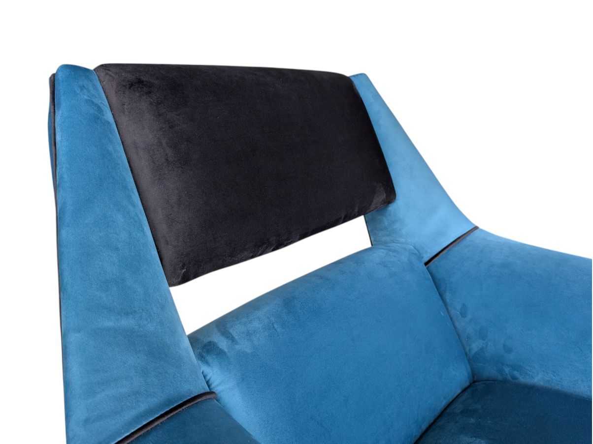 Set divano 3 posti e 2 poltrone in velluto azzurro (anni '60) Optional9