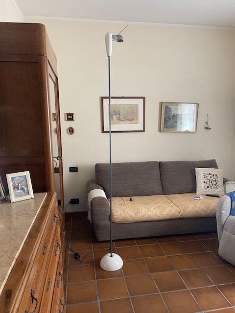 Coppia di lampade da terra Bibip di Achille Castiglioni (anni '70) Side