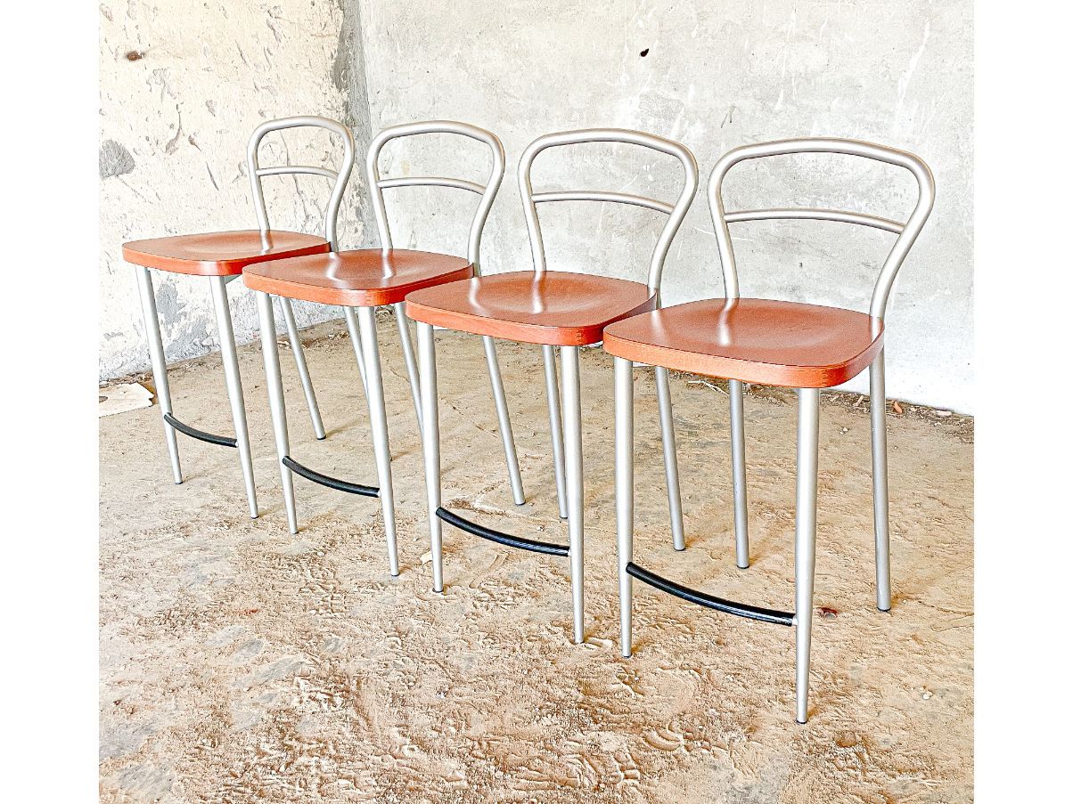 4er Set Vintage Kirschholz Küchenhocker (1980er Jahre) Front