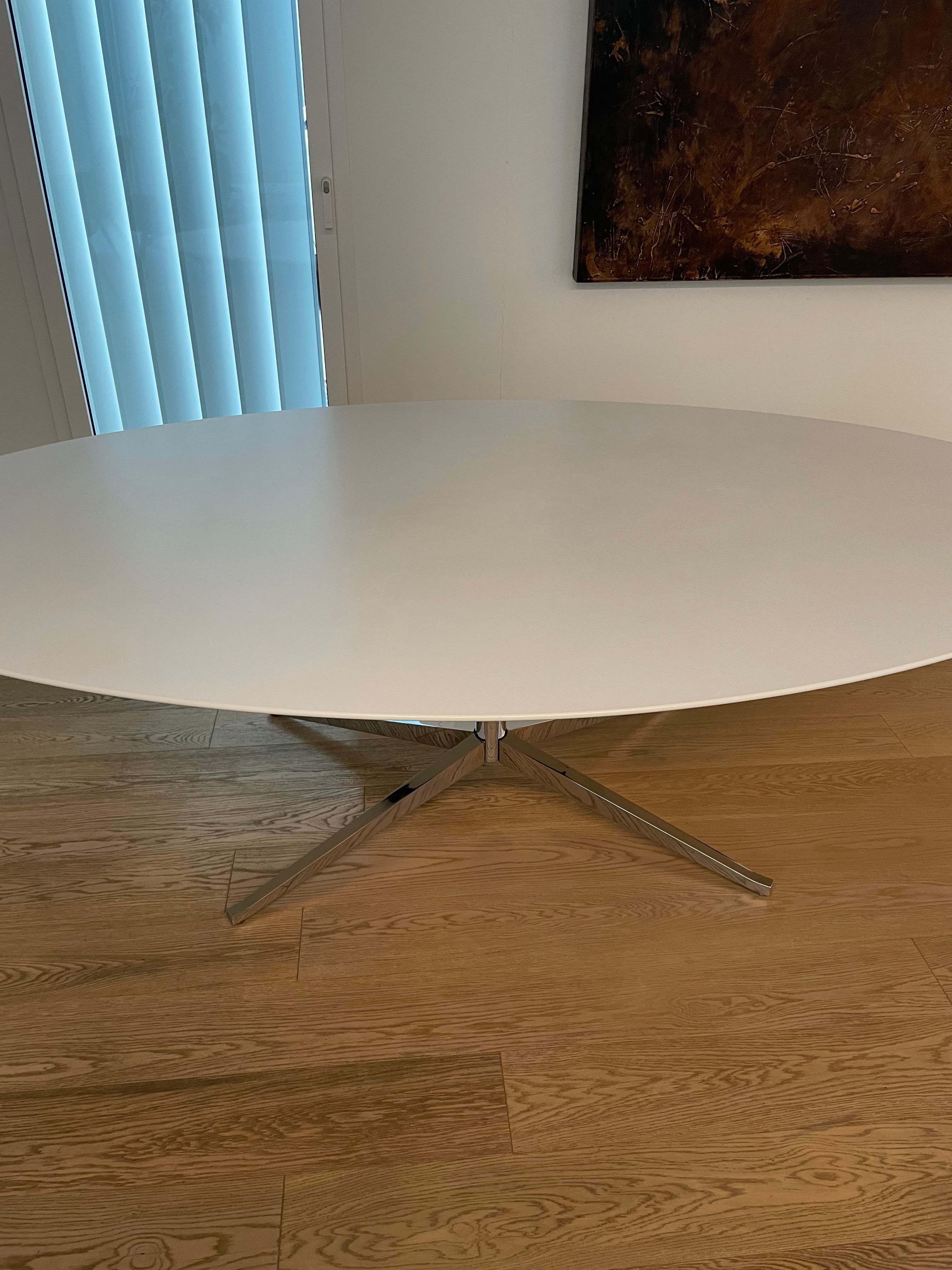 Florence Knoll White Laminate Oval Table (1960s) Main