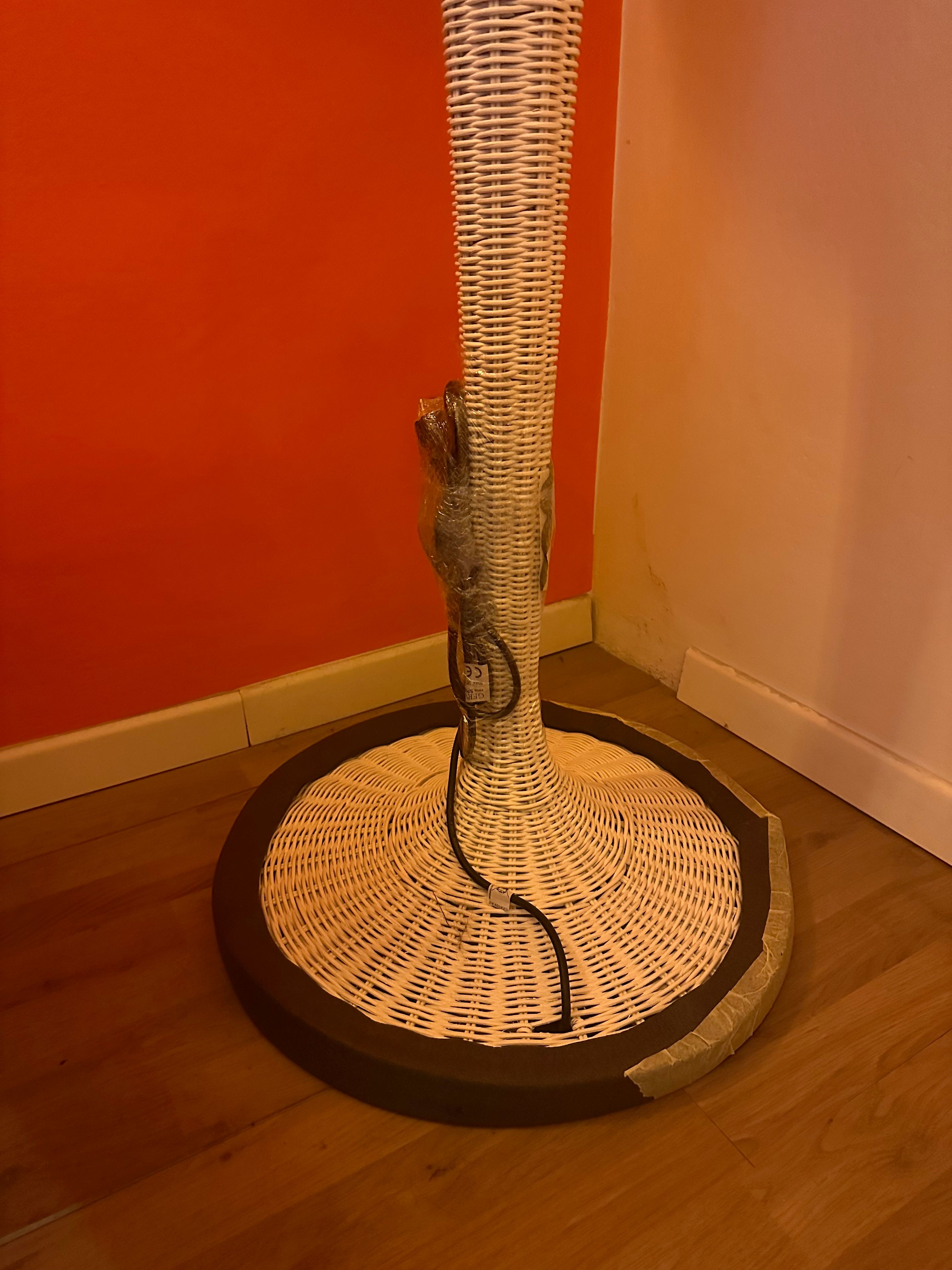 Spin XL Stehlampe aus Natur Rattan Front