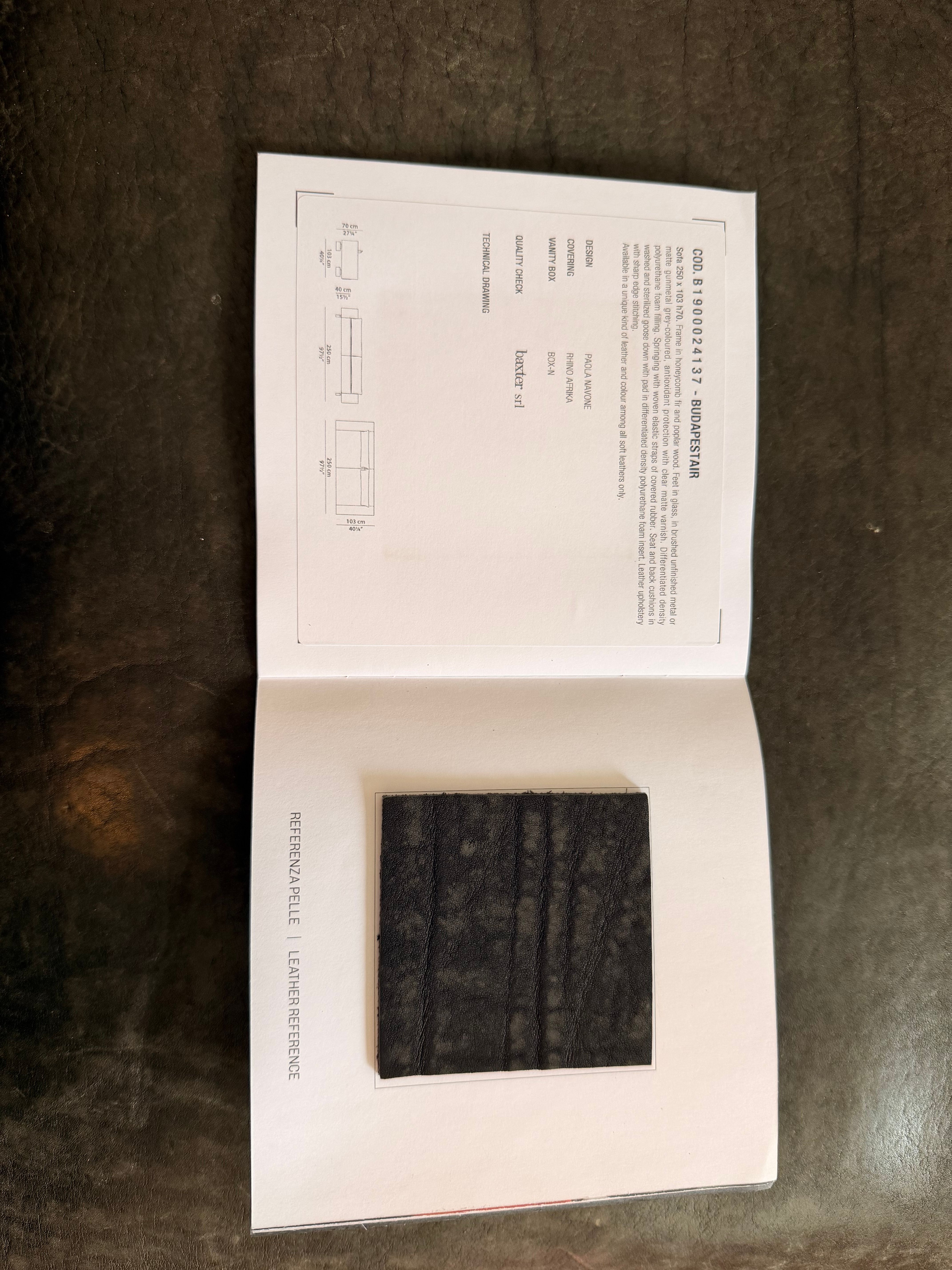 "2-zitsbank Budapest Air van Paola Navone" Side