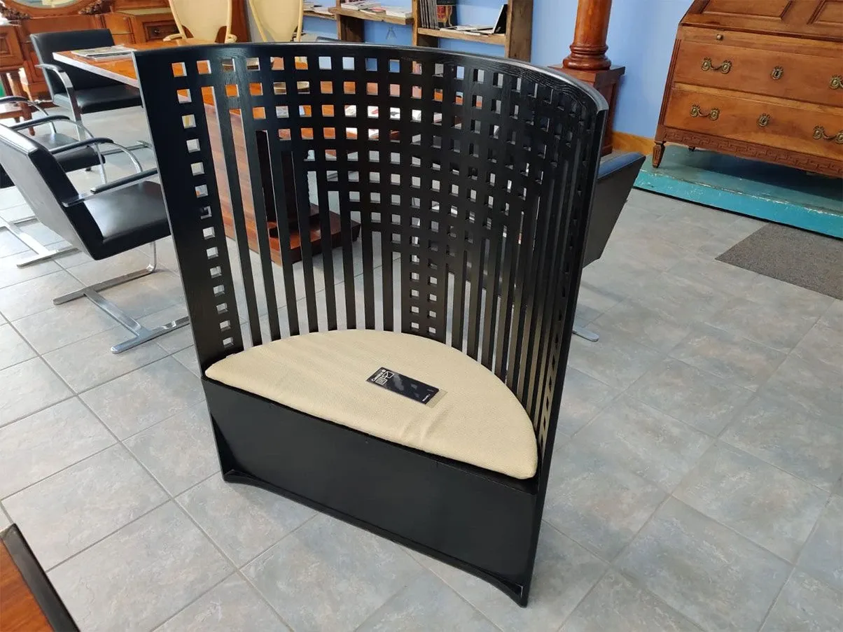 Willow 1 throne armchair in stained ash (black) 4