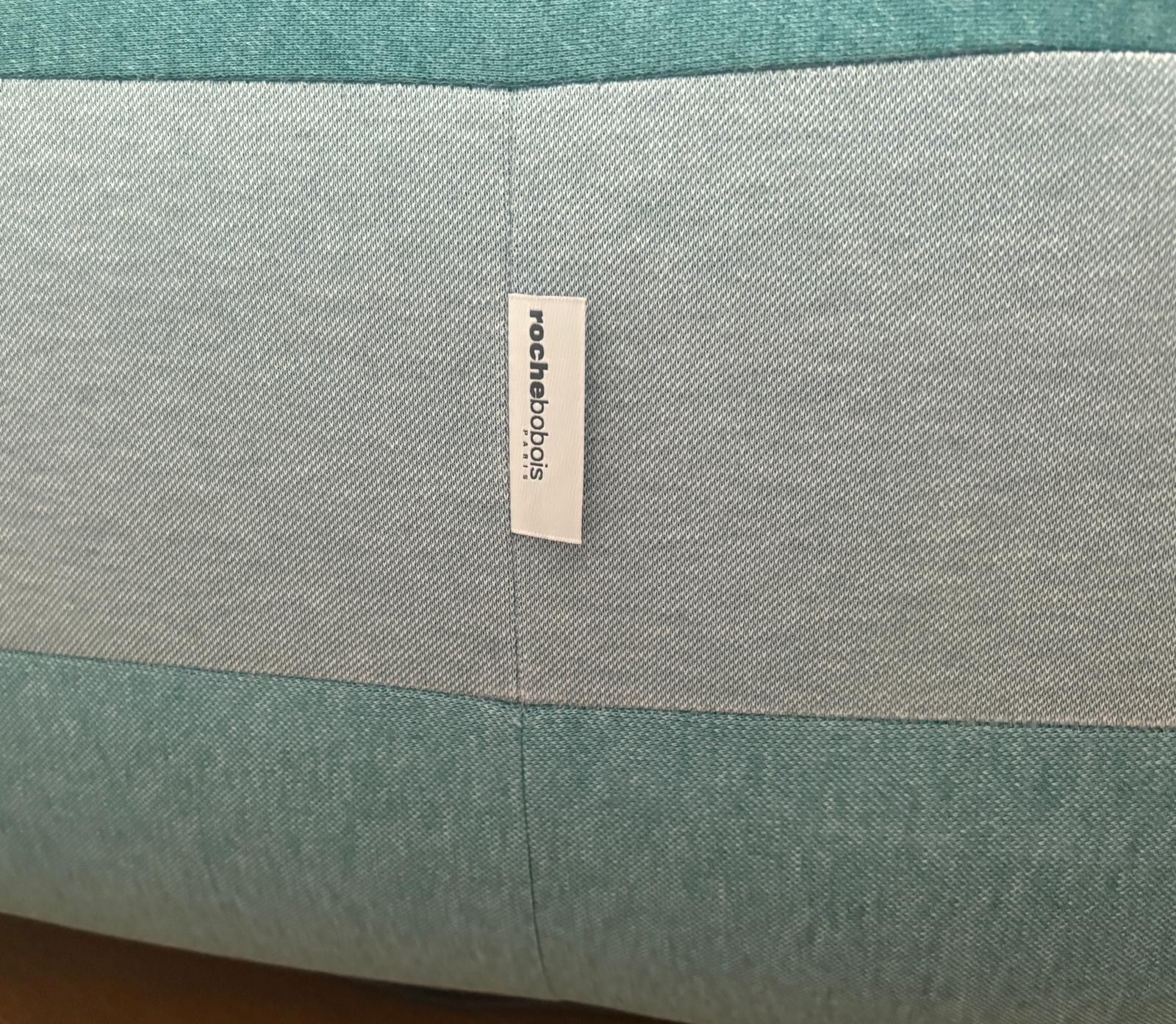 Divano 2 posti Banquette rivestito in tessuto azzurro/verde di Joana Vasconcelos, Roche Bobois Brand