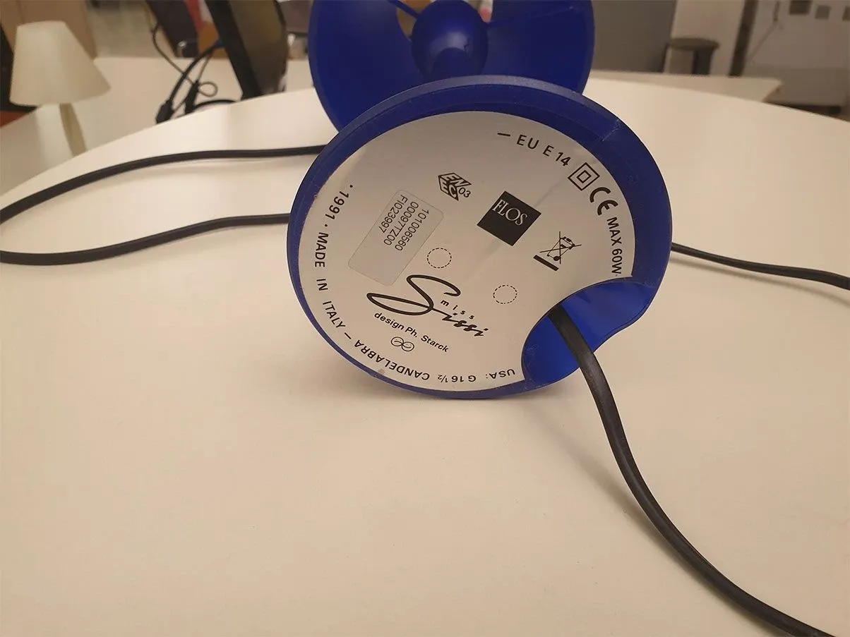 Lampada da tavolo Miss Sissi in policarbonato (blu), Flos 3