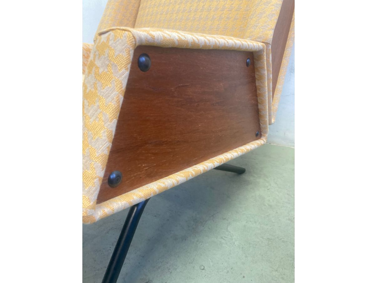 Coppia di poltrone in tessuto e teak (anni ‘60) Defects