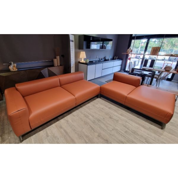 Spencer corner sofa in leather and coffee table, Doimo Salotti image