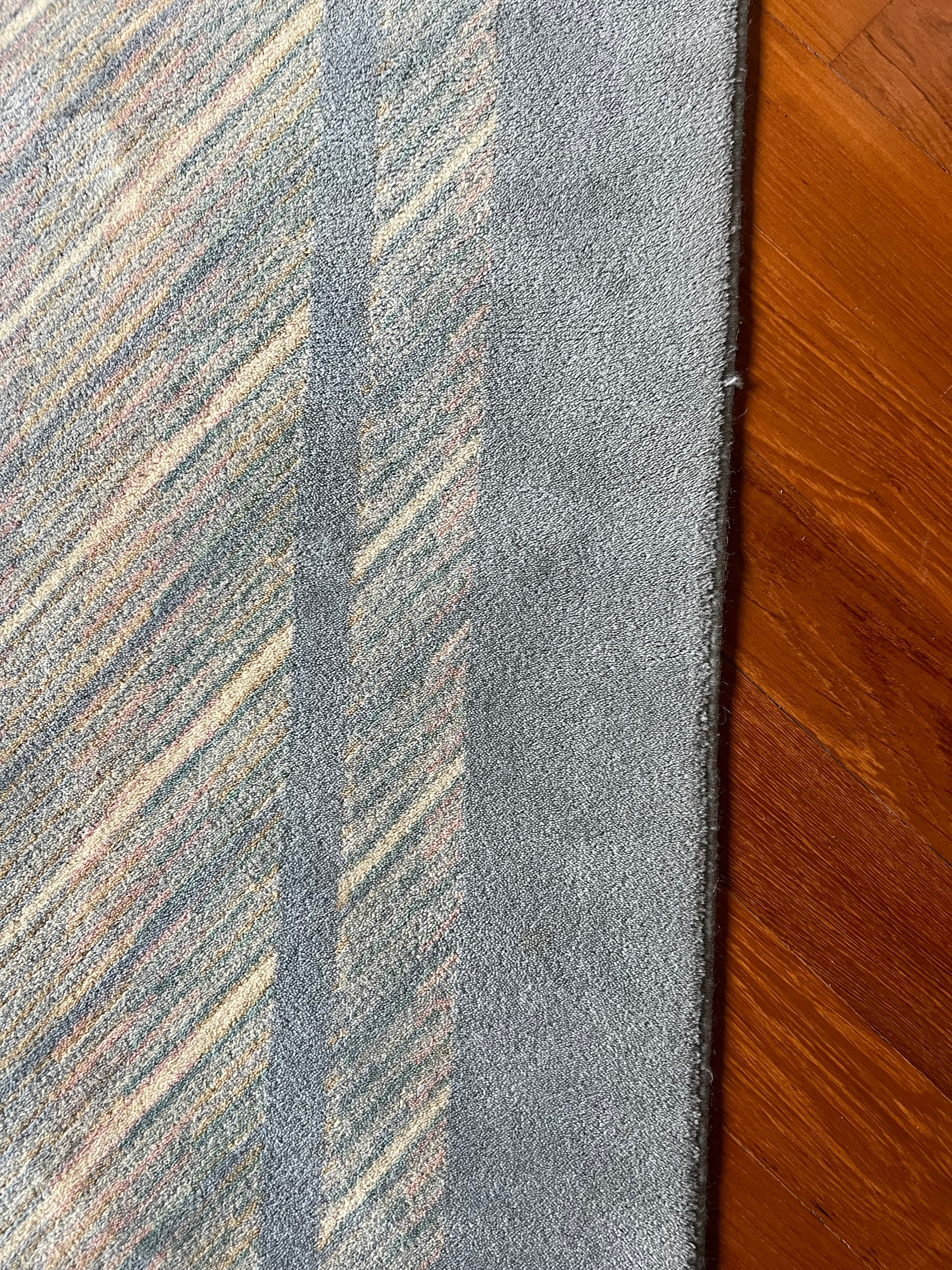 Vintage Wool Rug from the 1990s Details