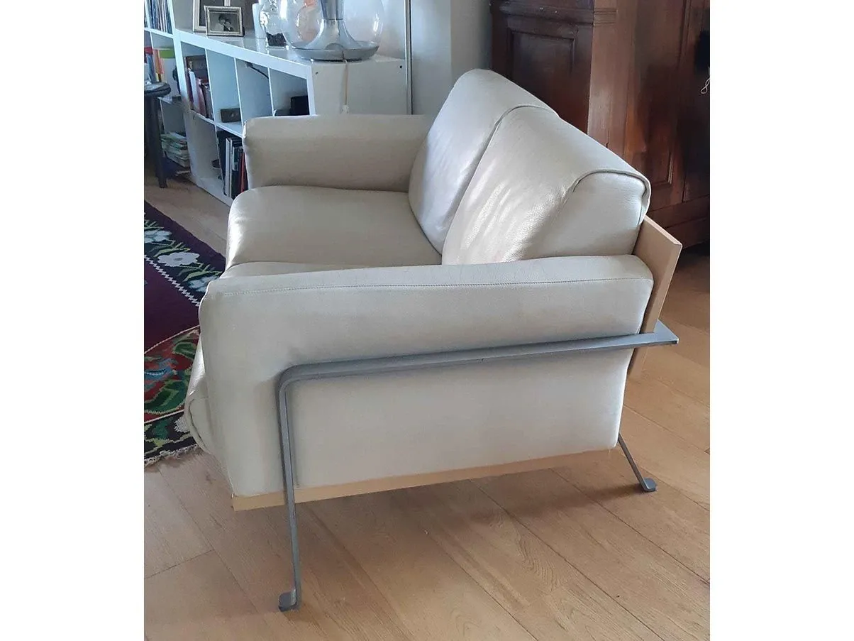 2-Sitzer Sofa Berlin aus Stahl und Leder (weiß) 