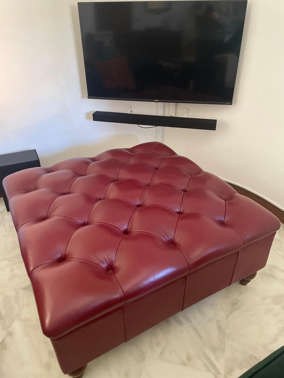 Chester Pouf in leather (burgundy), Poltrona Frau Main