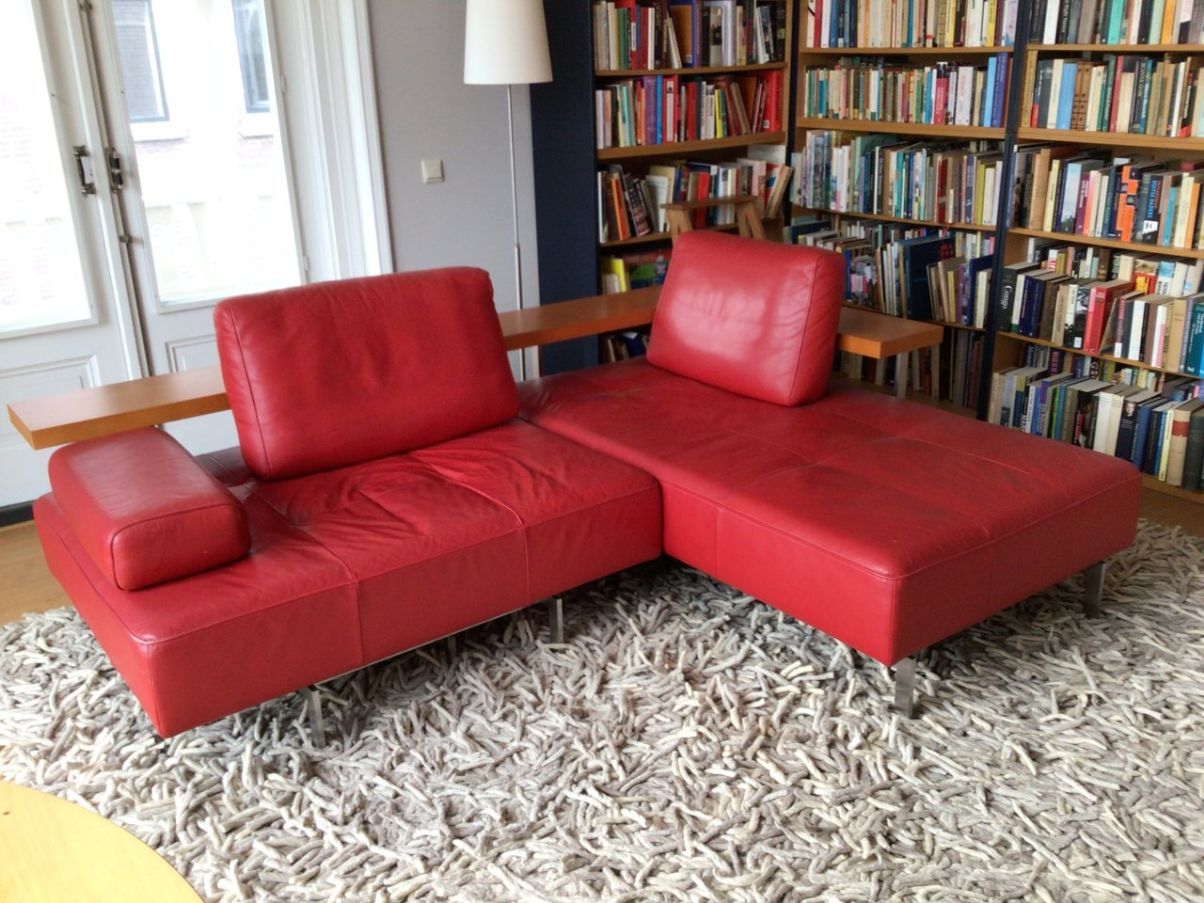 Dono corner sofa in red leather, Rolf Benz image