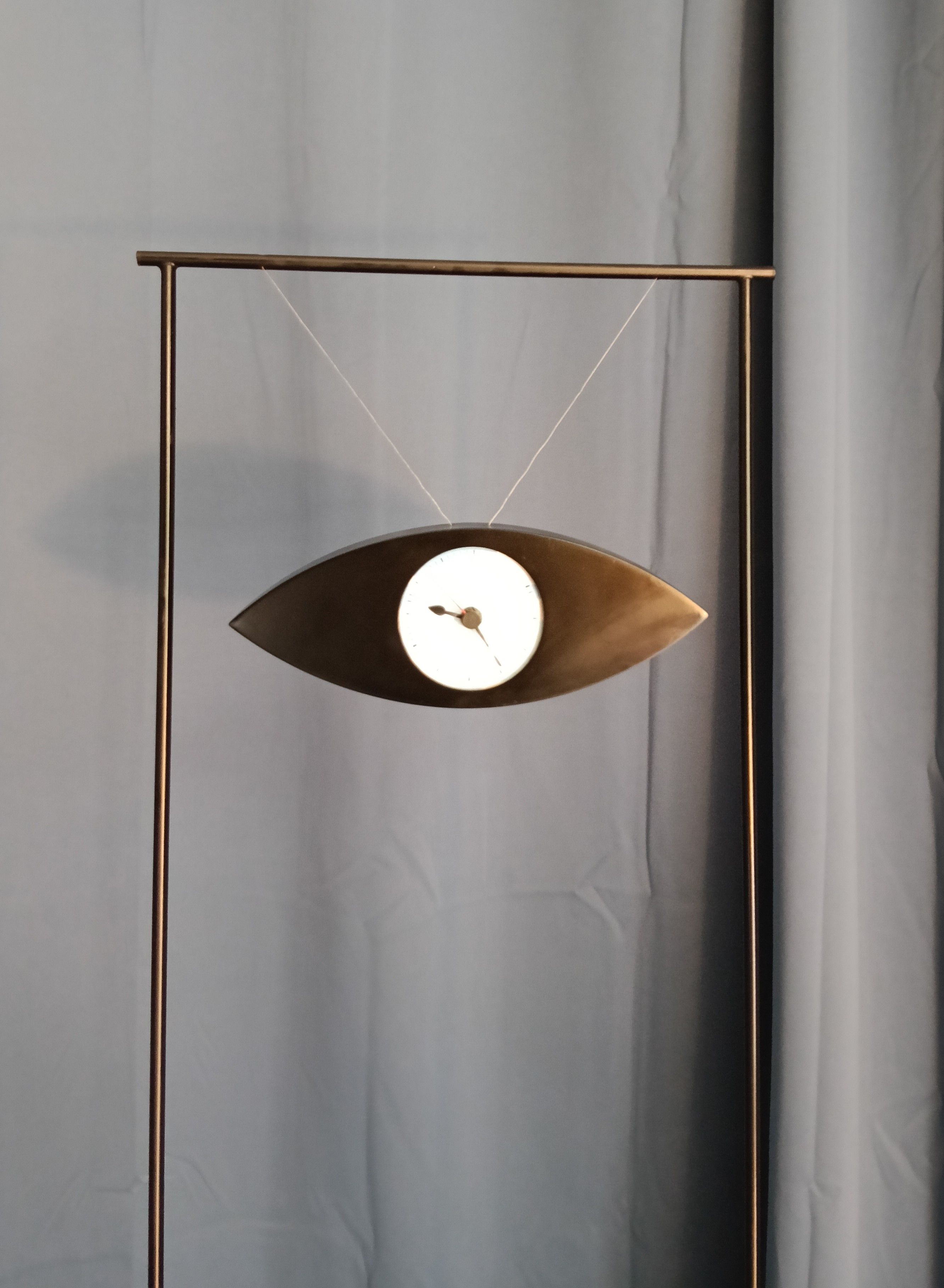 Staande klok Occhio van Carlo Forcoli (jaren '80) Front